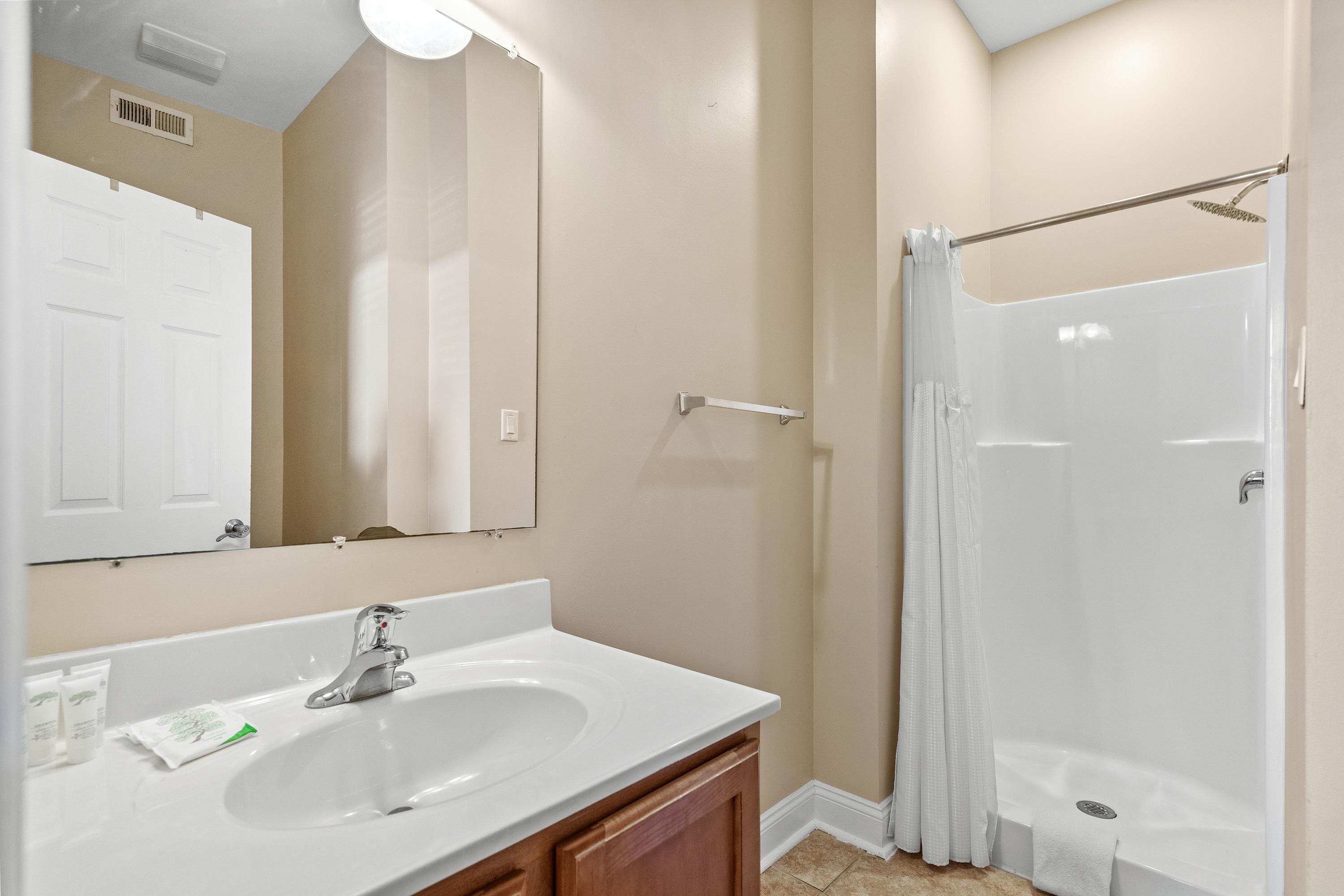 213 76th Ave. N Unit: B
