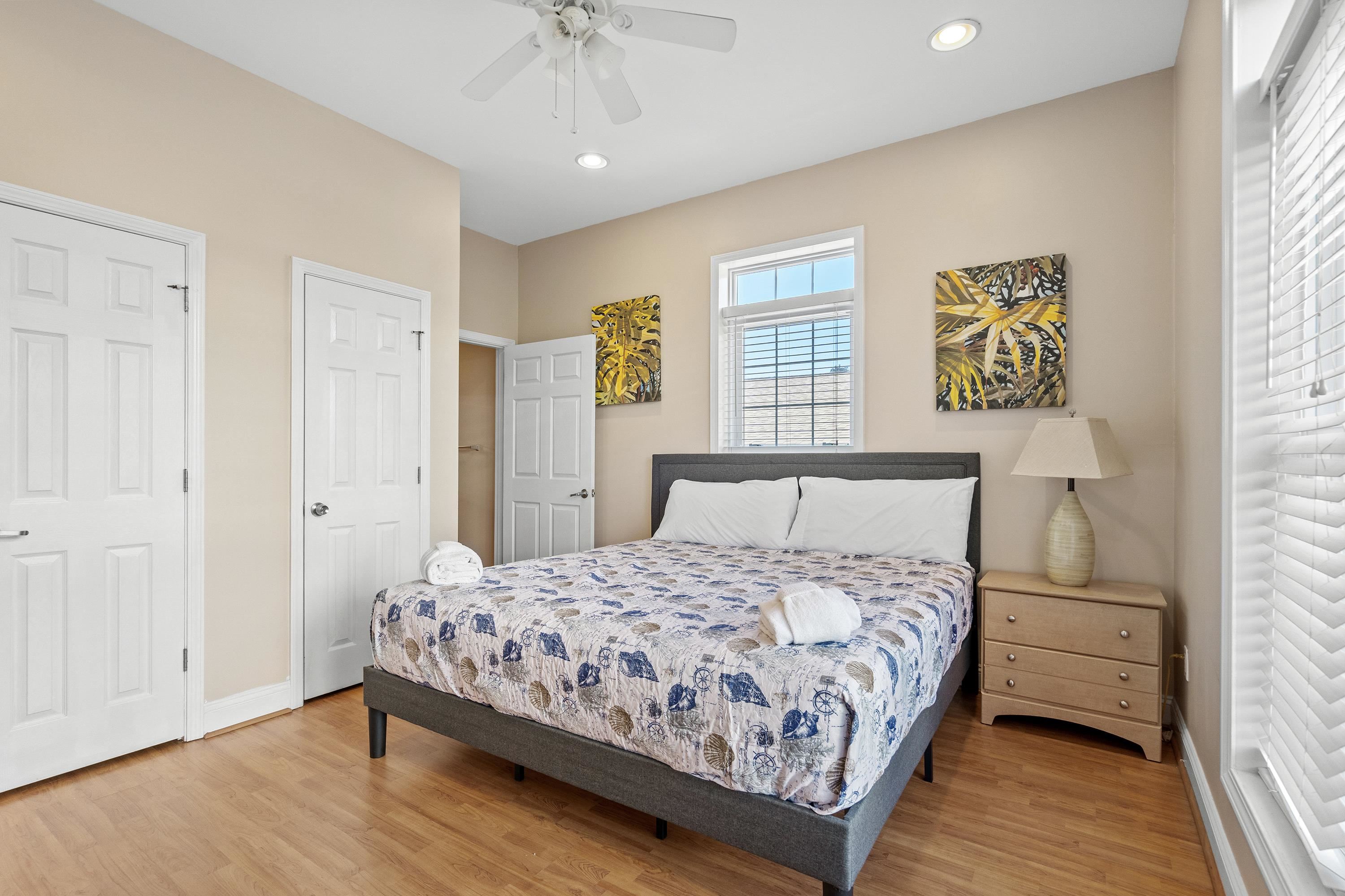 213 76th Ave. N Unit: B