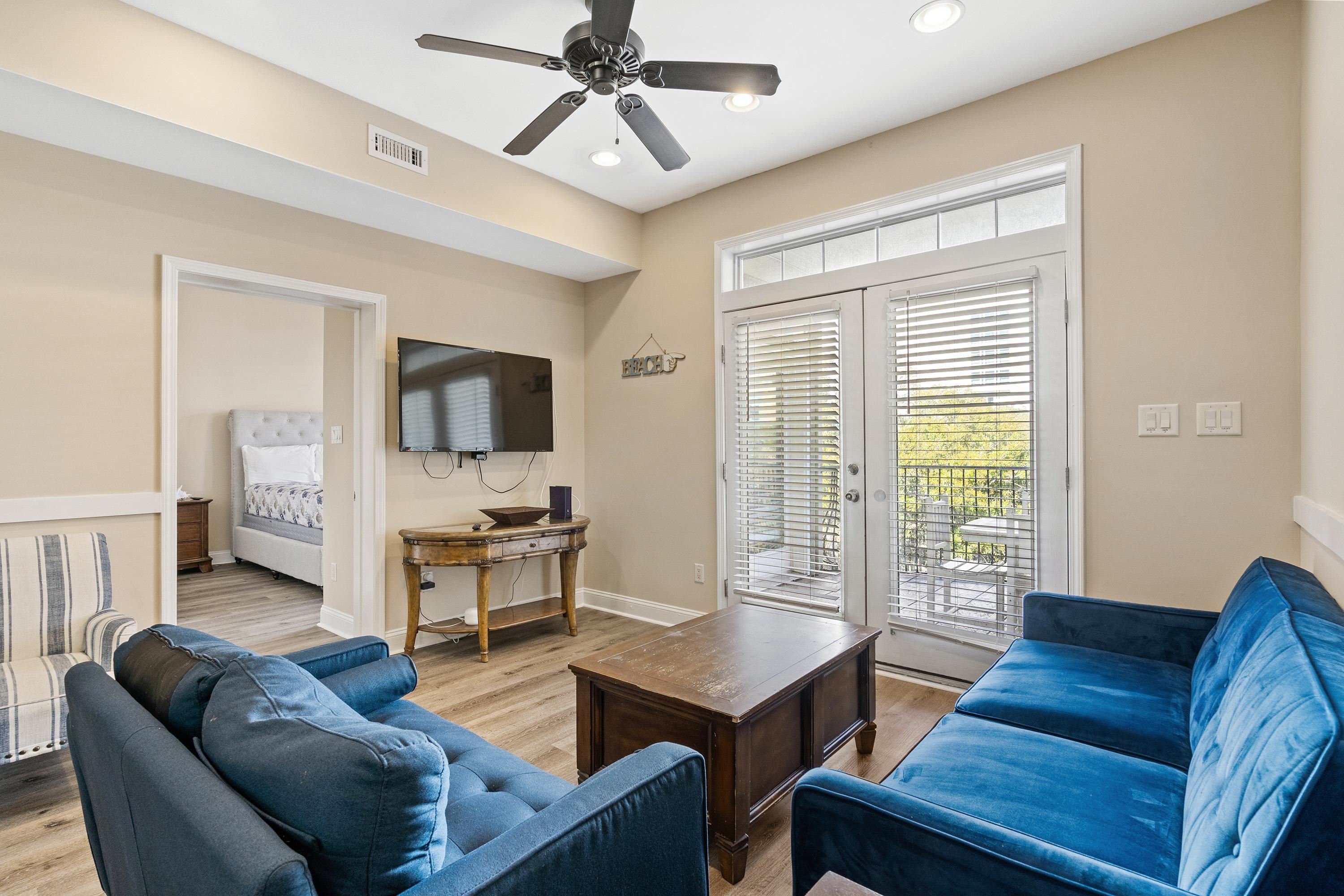 213 76th Ave. N Unit: B