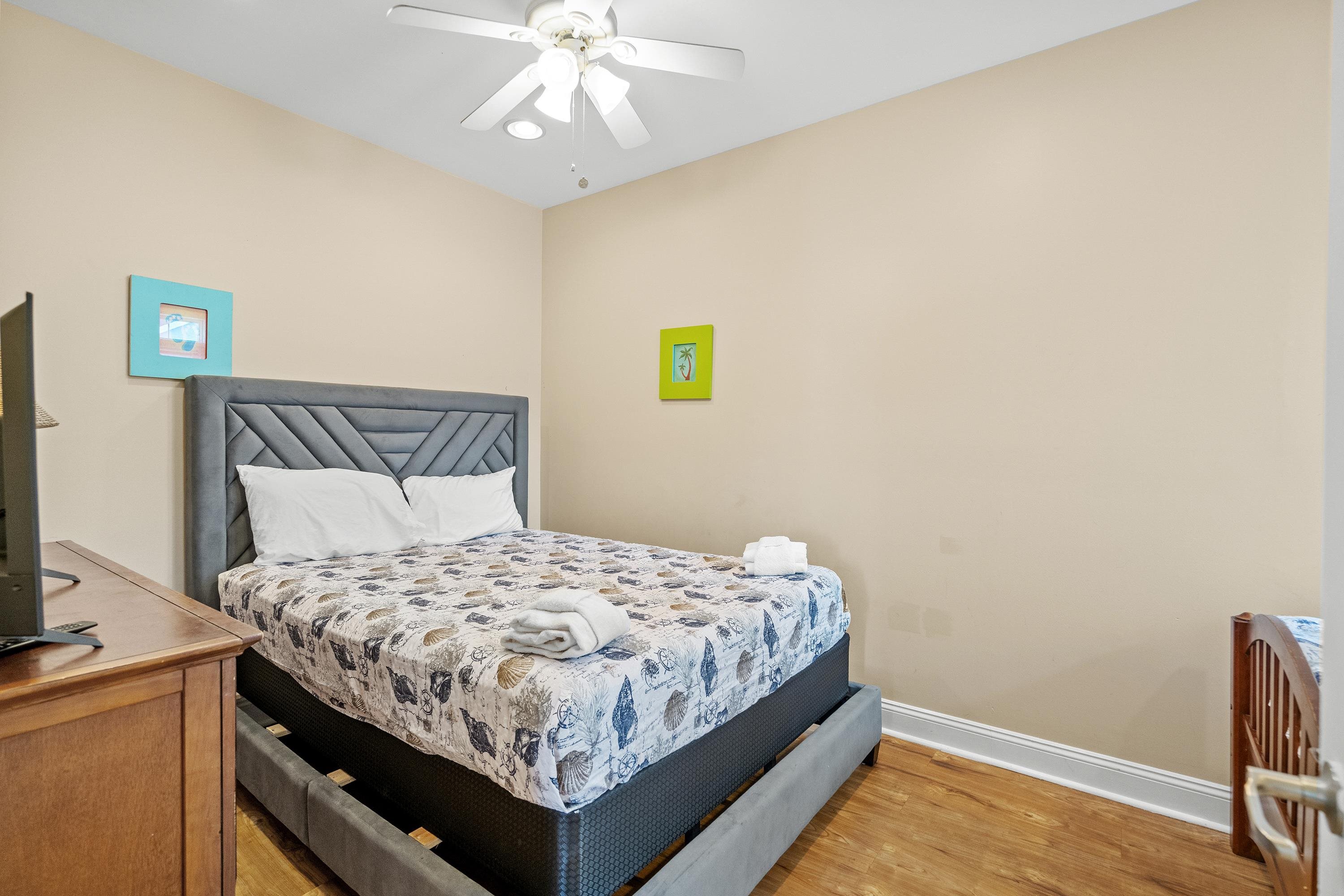 213 76th Ave. N Unit: B