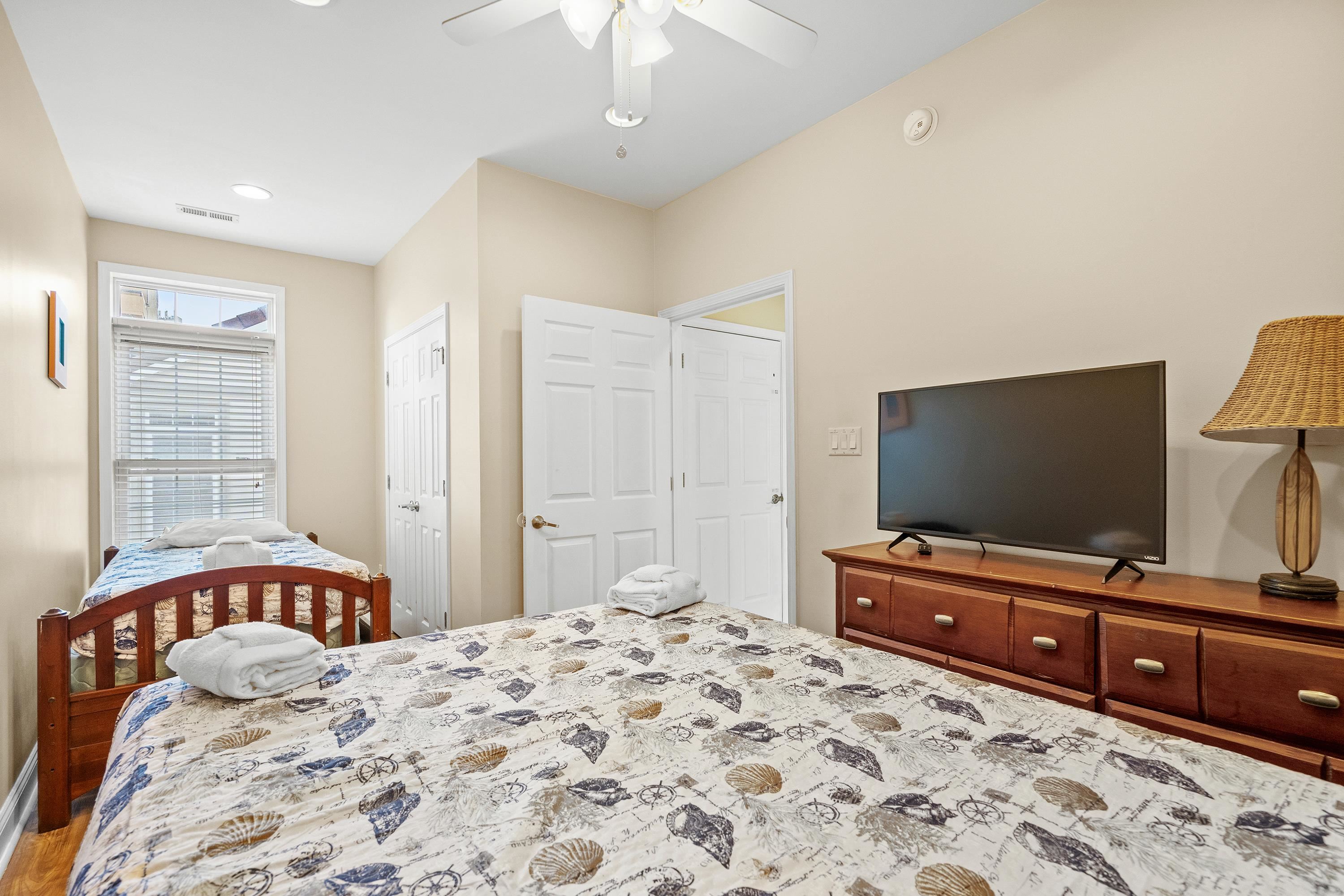 213 76th Ave. N Unit: B