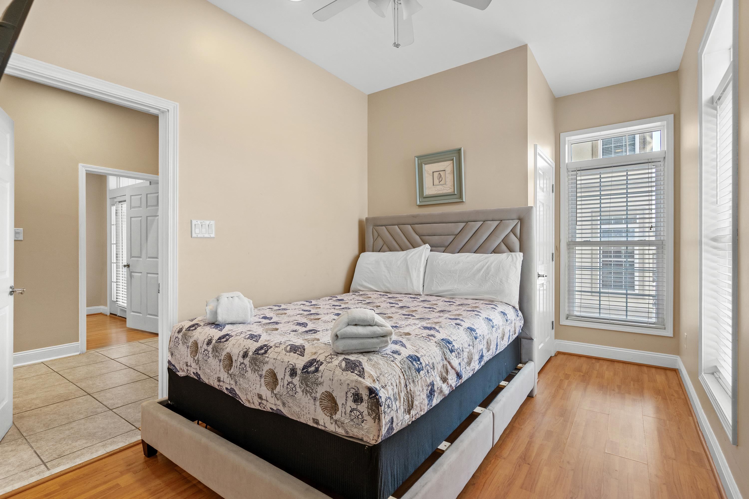 213 76th Ave. N Unit: B