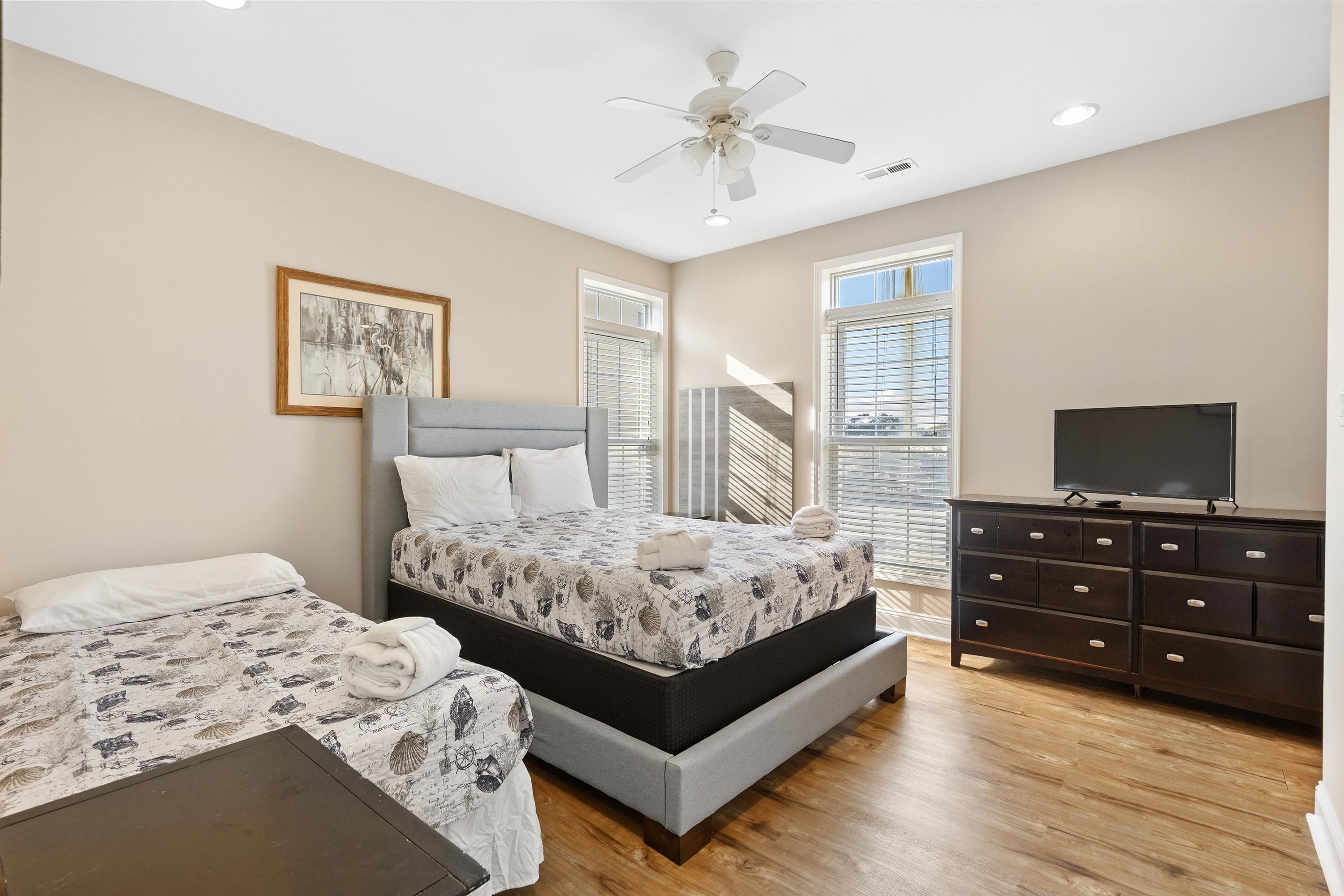 213 76th Ave. N Unit: B