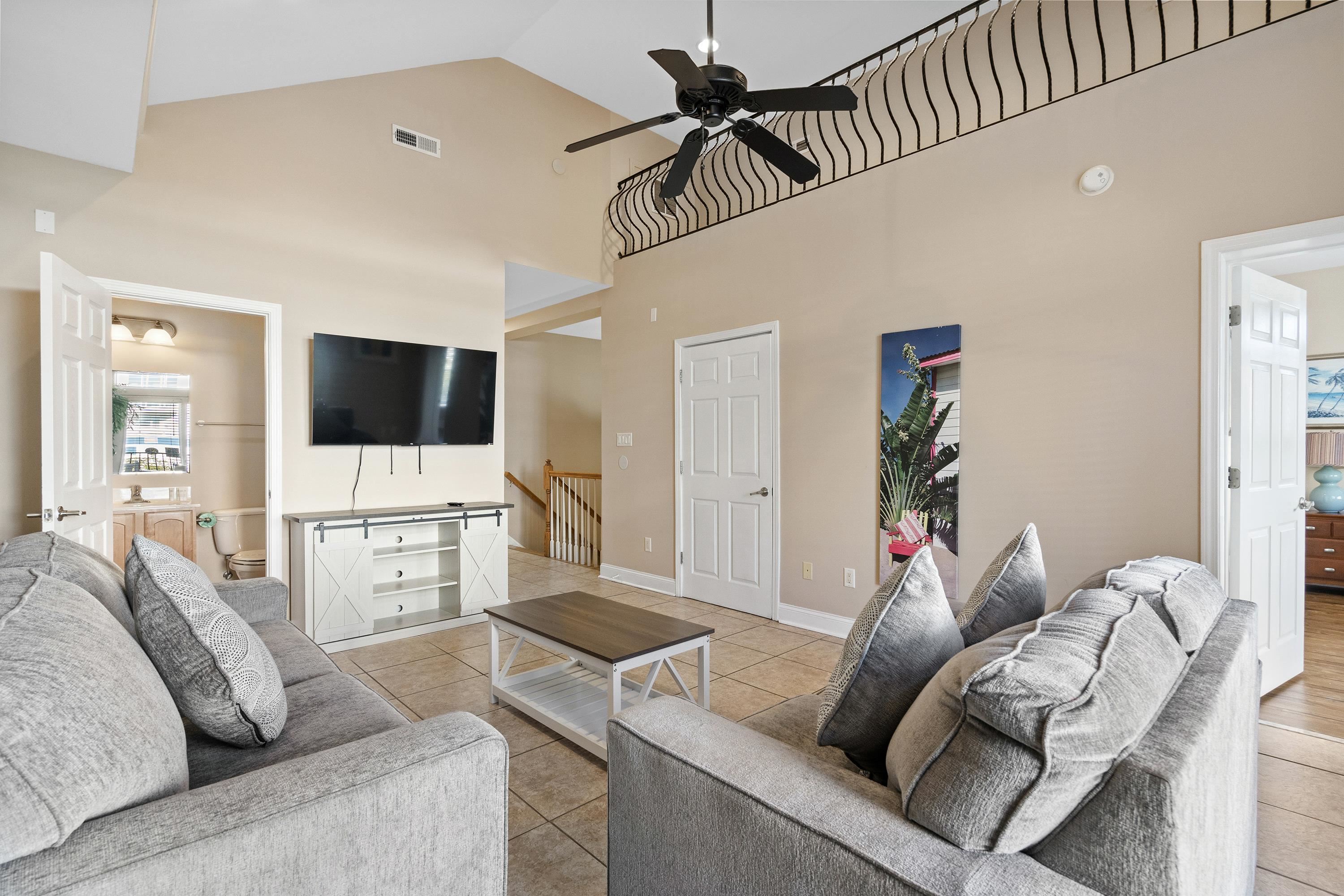 213 76th Ave. N Unit: B