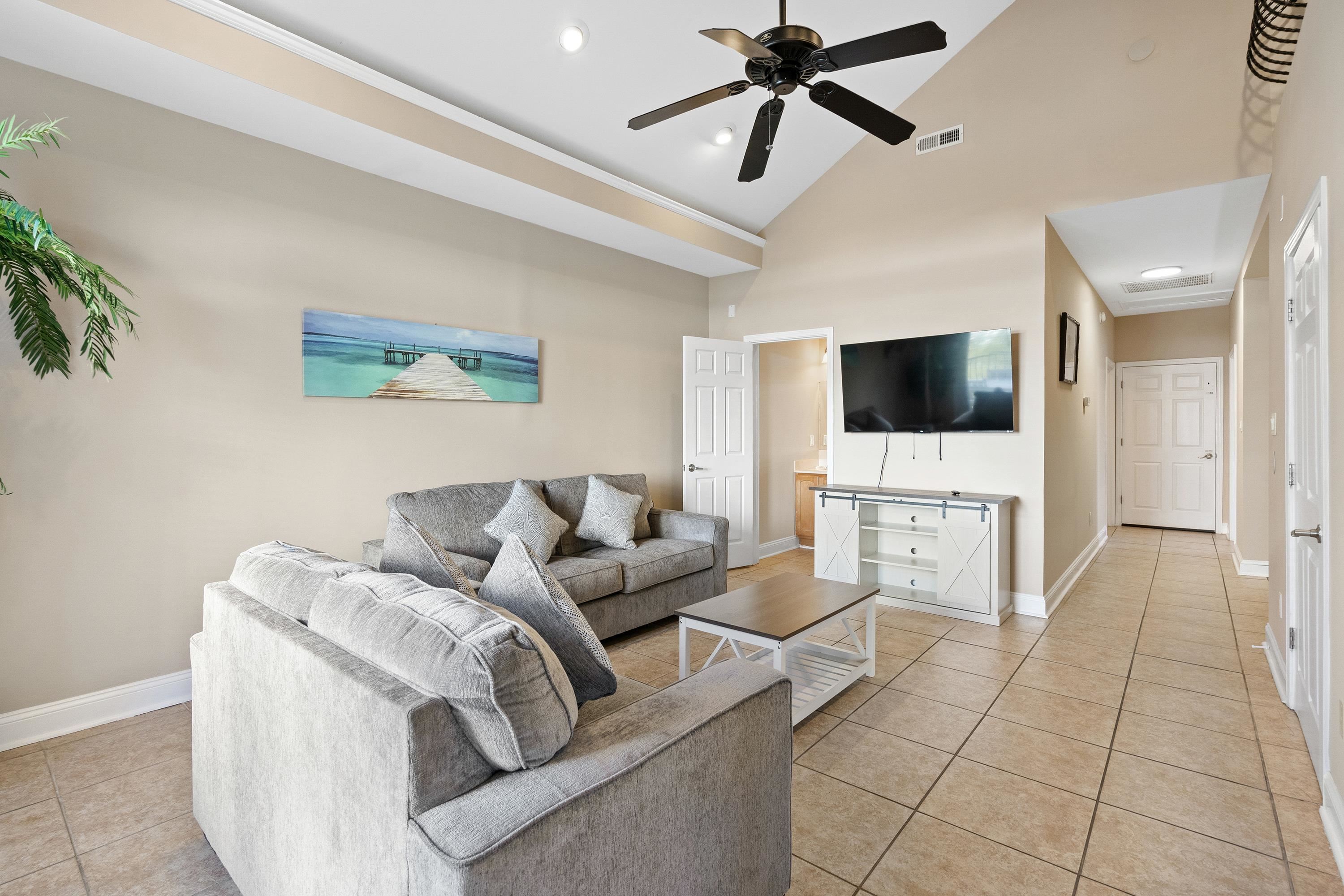 213 76th Ave. N Unit: B