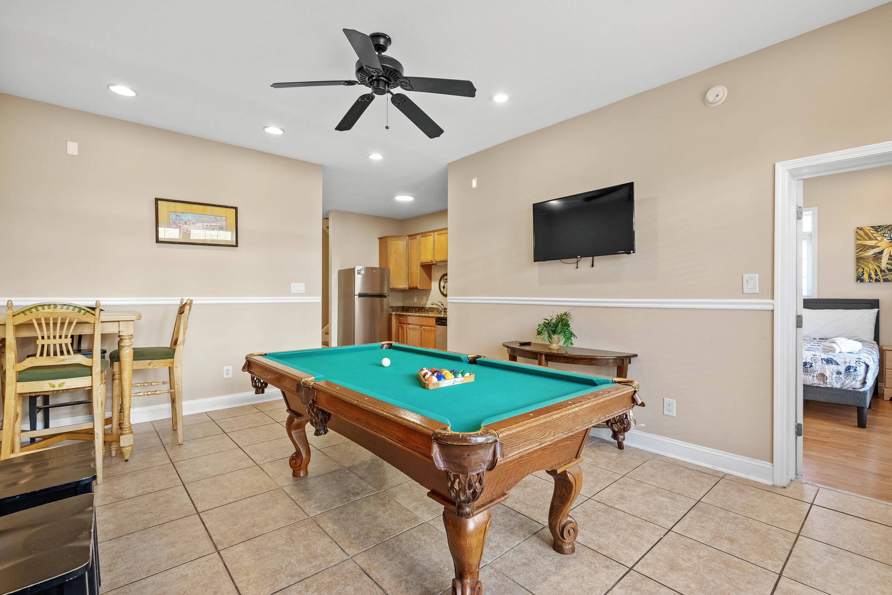 213 76th Ave. N Unit: B