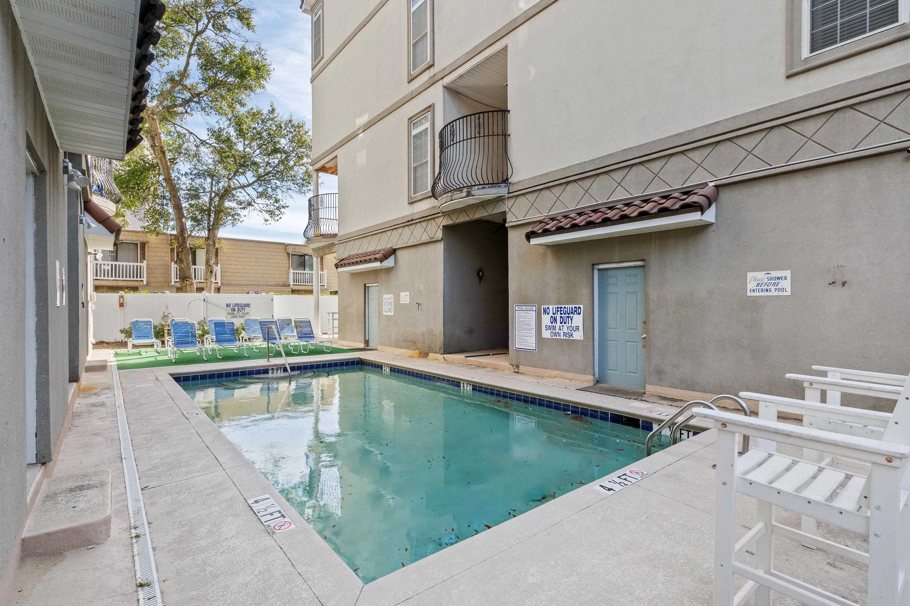 213 76th Ave. N Unit: B