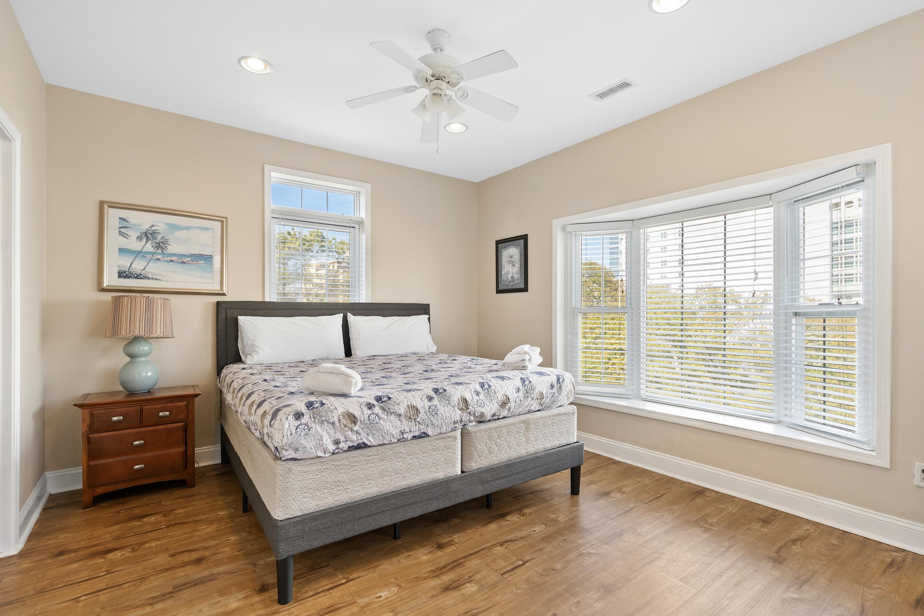 213 76th Ave. N Unit: B