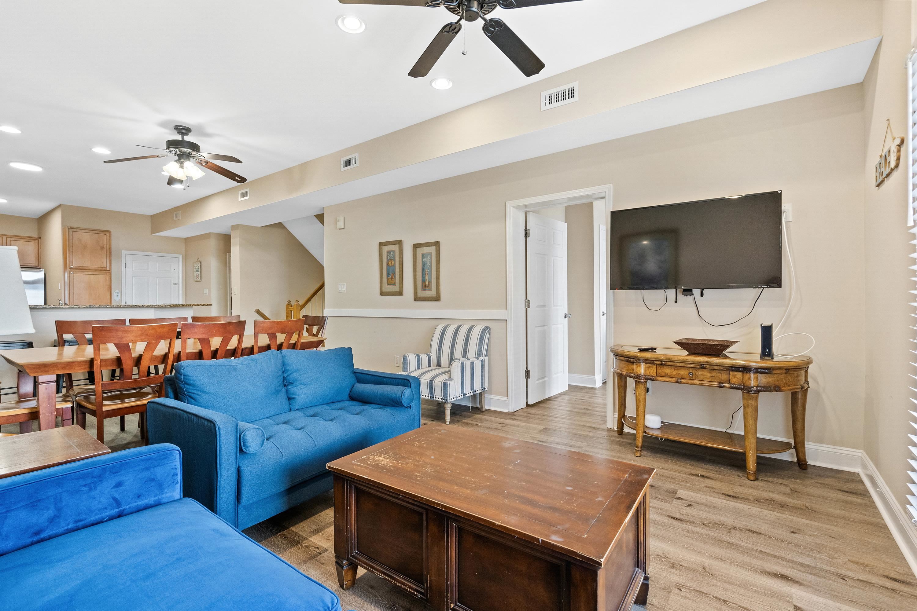 213 76th Ave. N Unit: B
