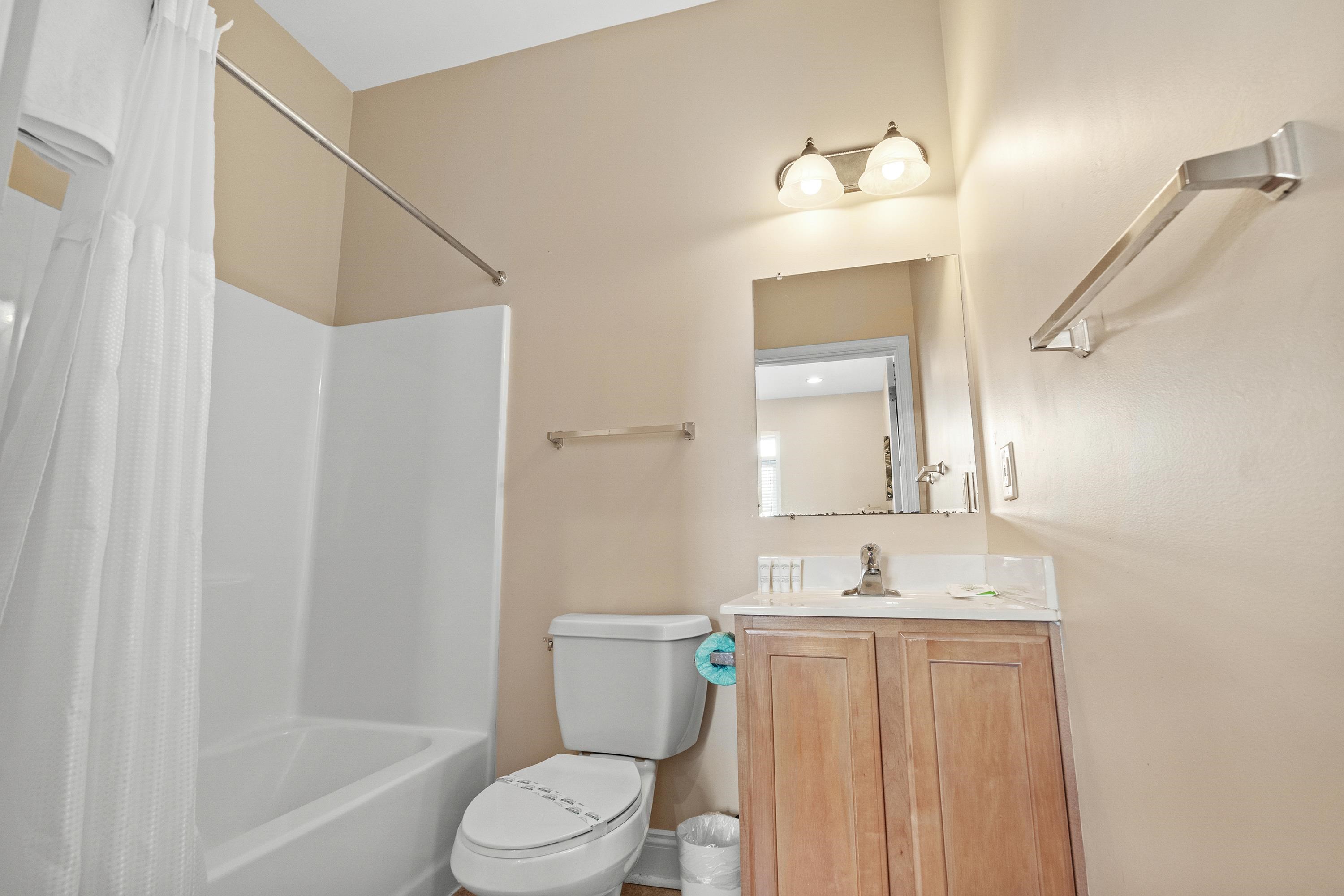 213 76th Ave. N Unit: B