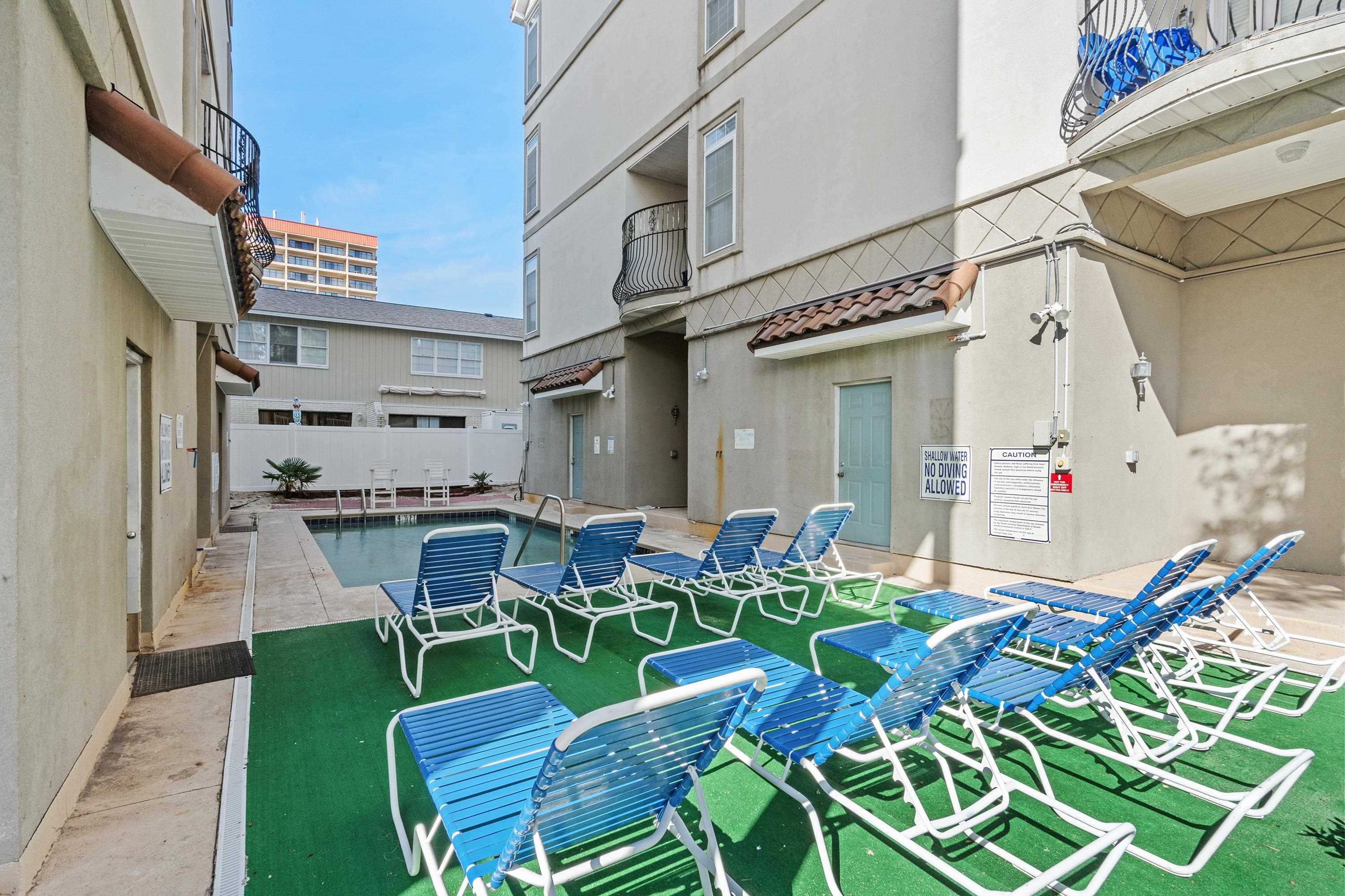 213 76th Ave. N Unit: B