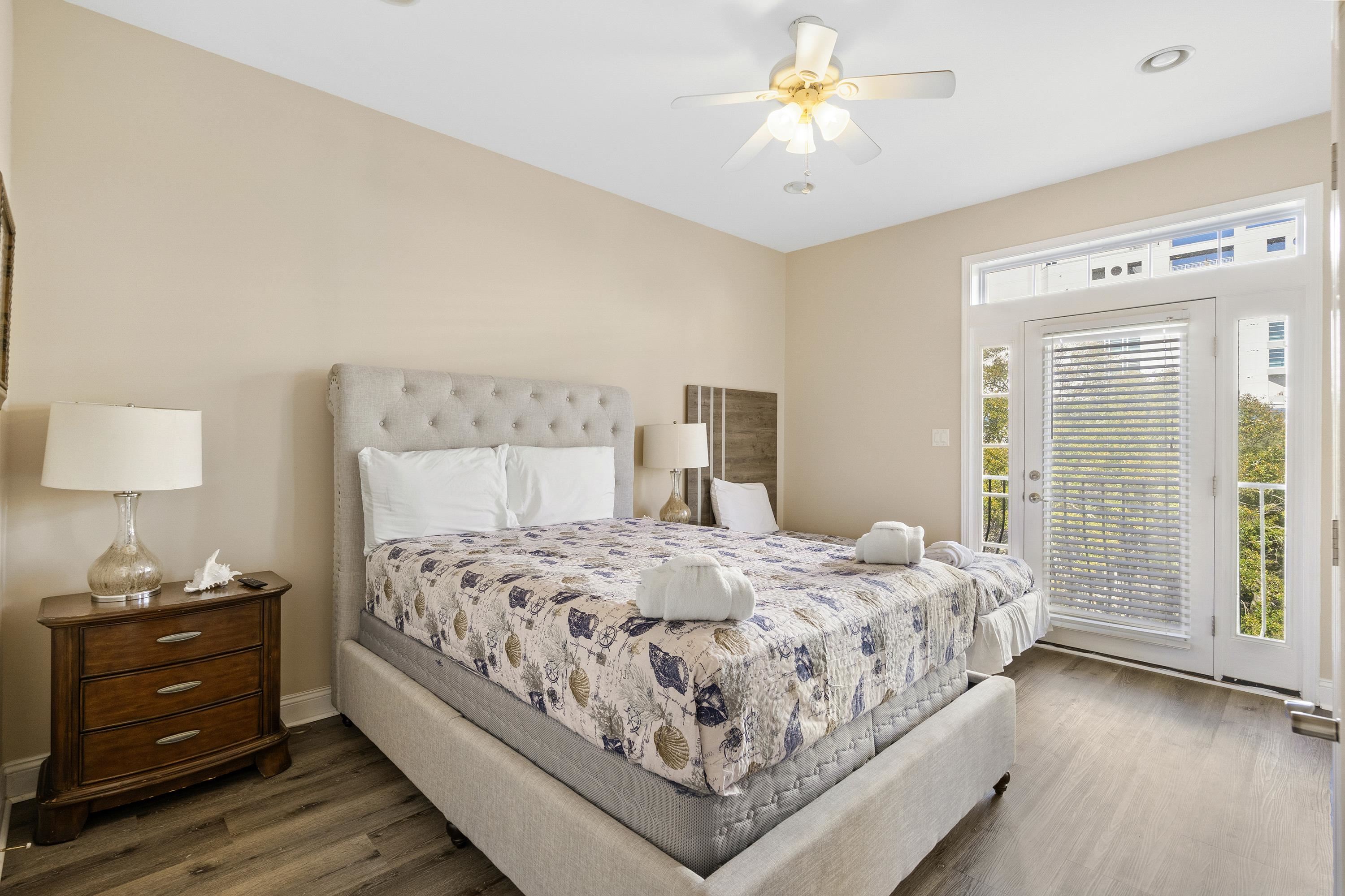 213 76th Ave. N Unit: B