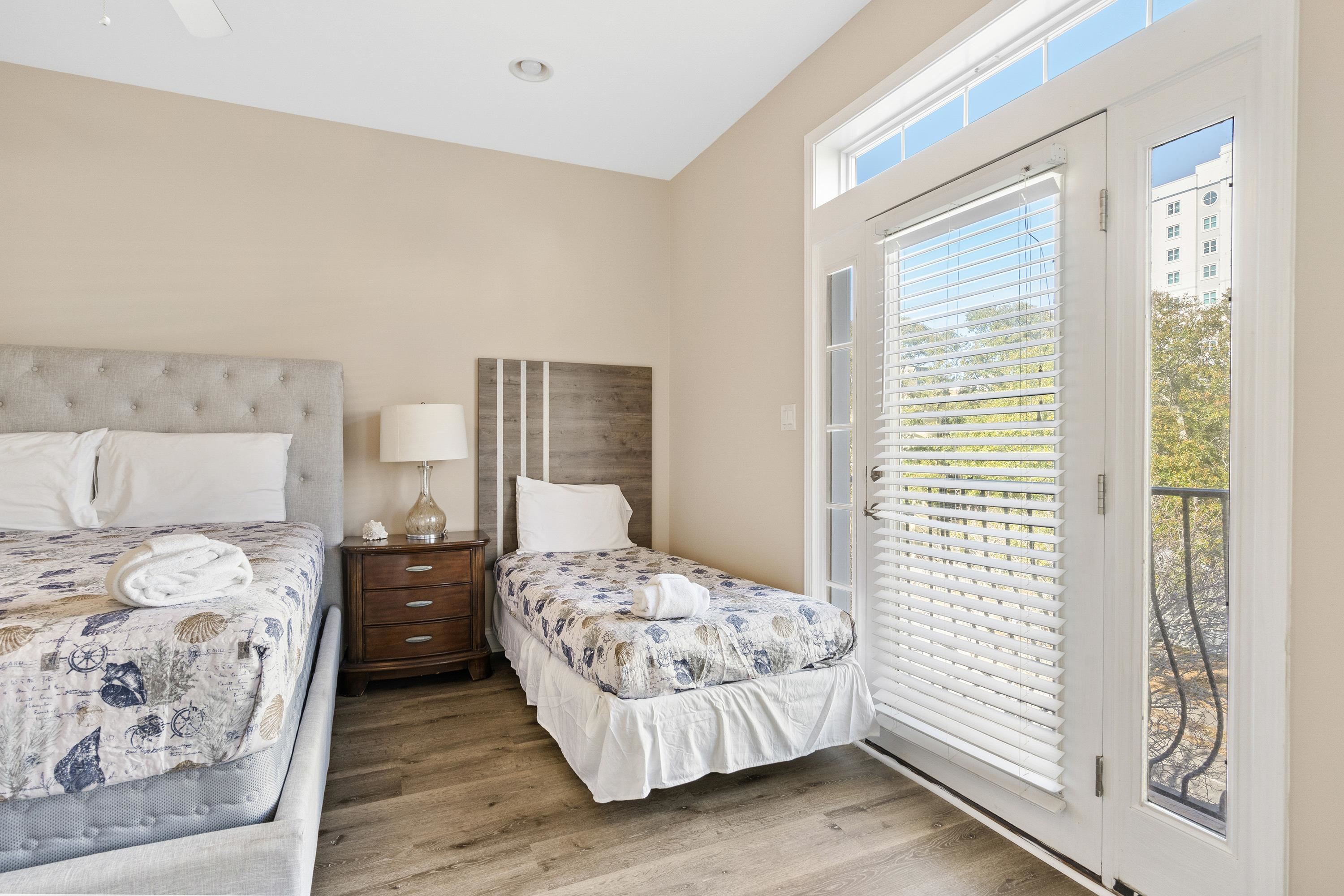 213 76th Ave. N Unit: B