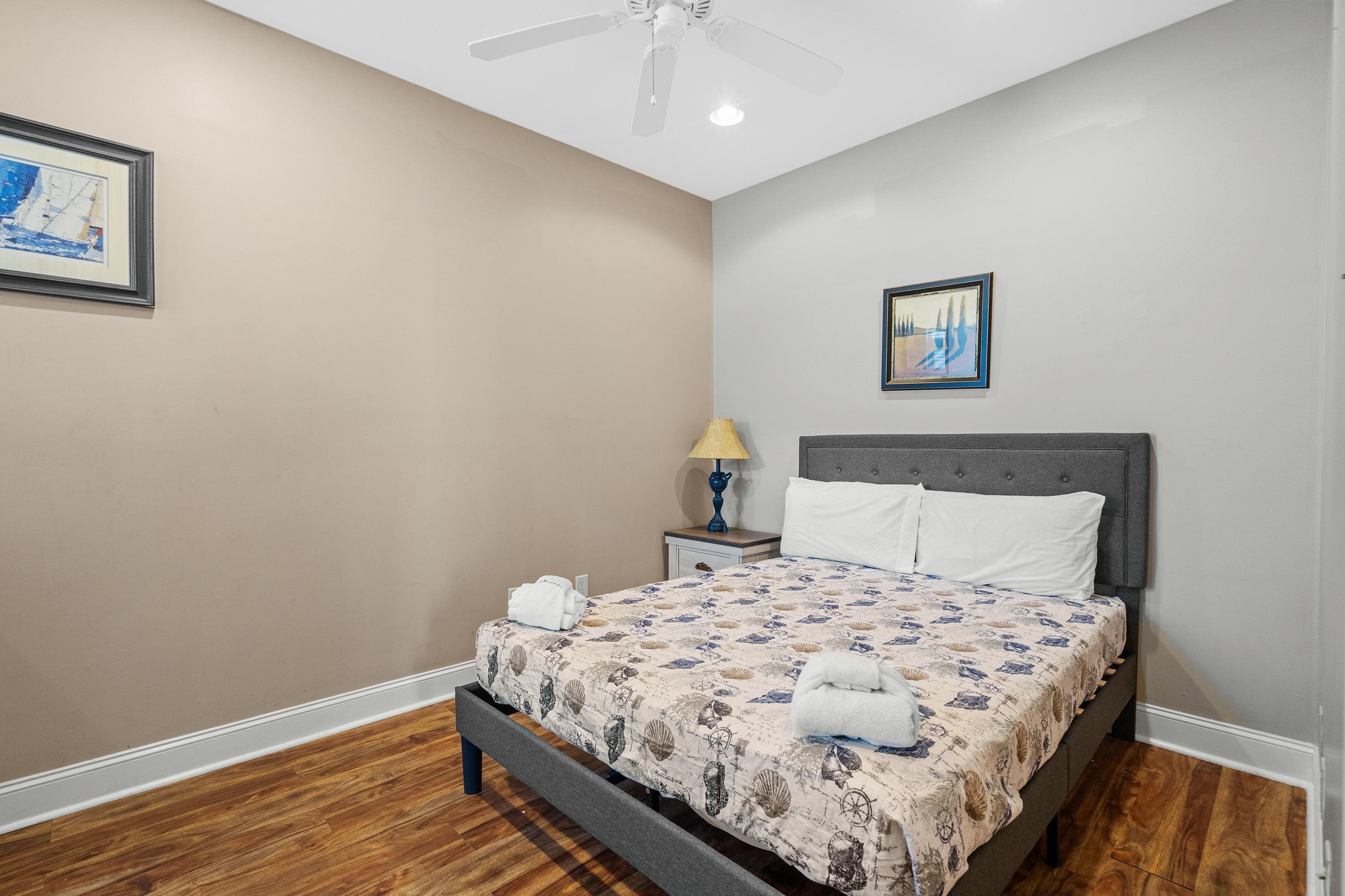 213 76th Ave. N Unit: C