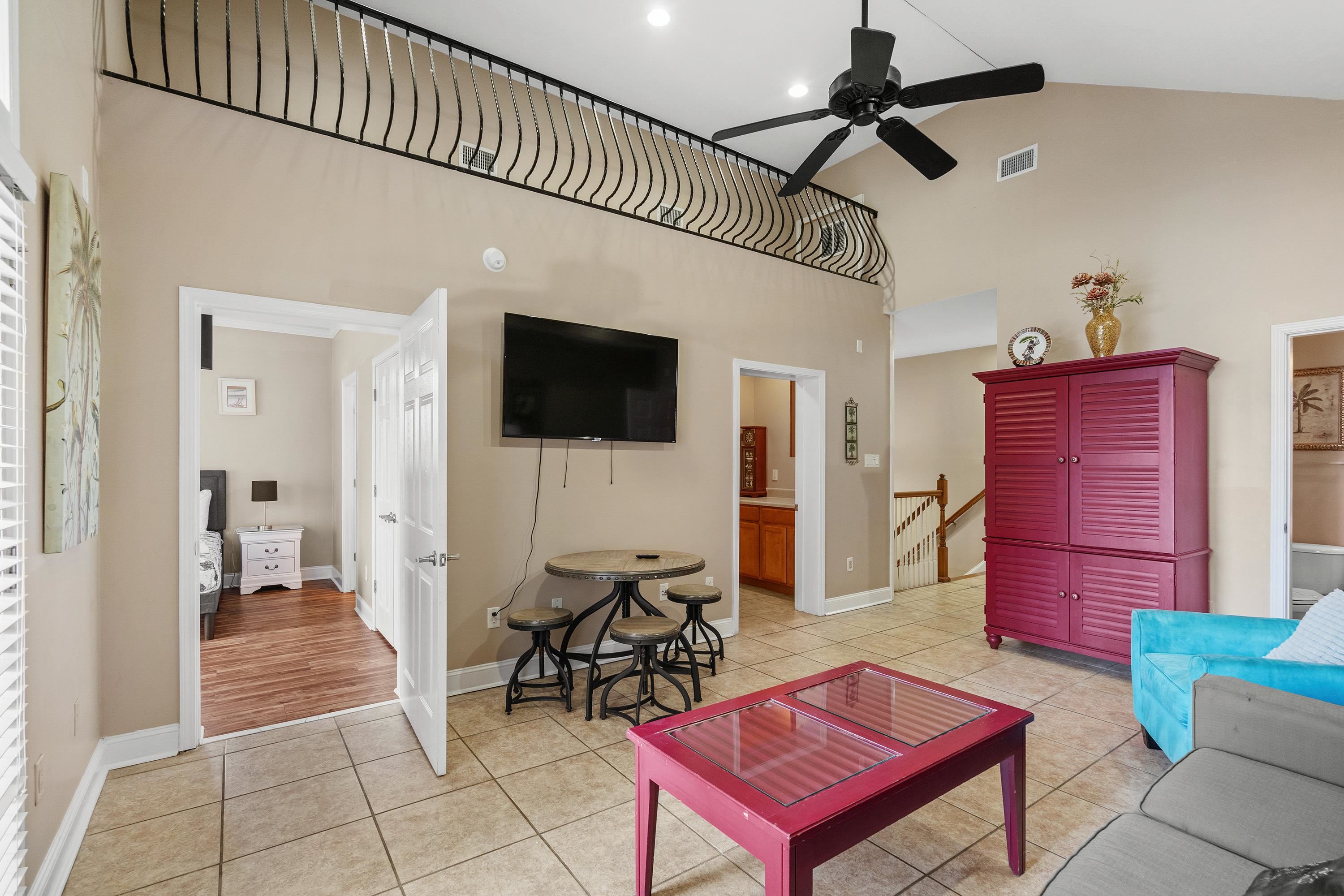 213 76th Ave. N Unit: C