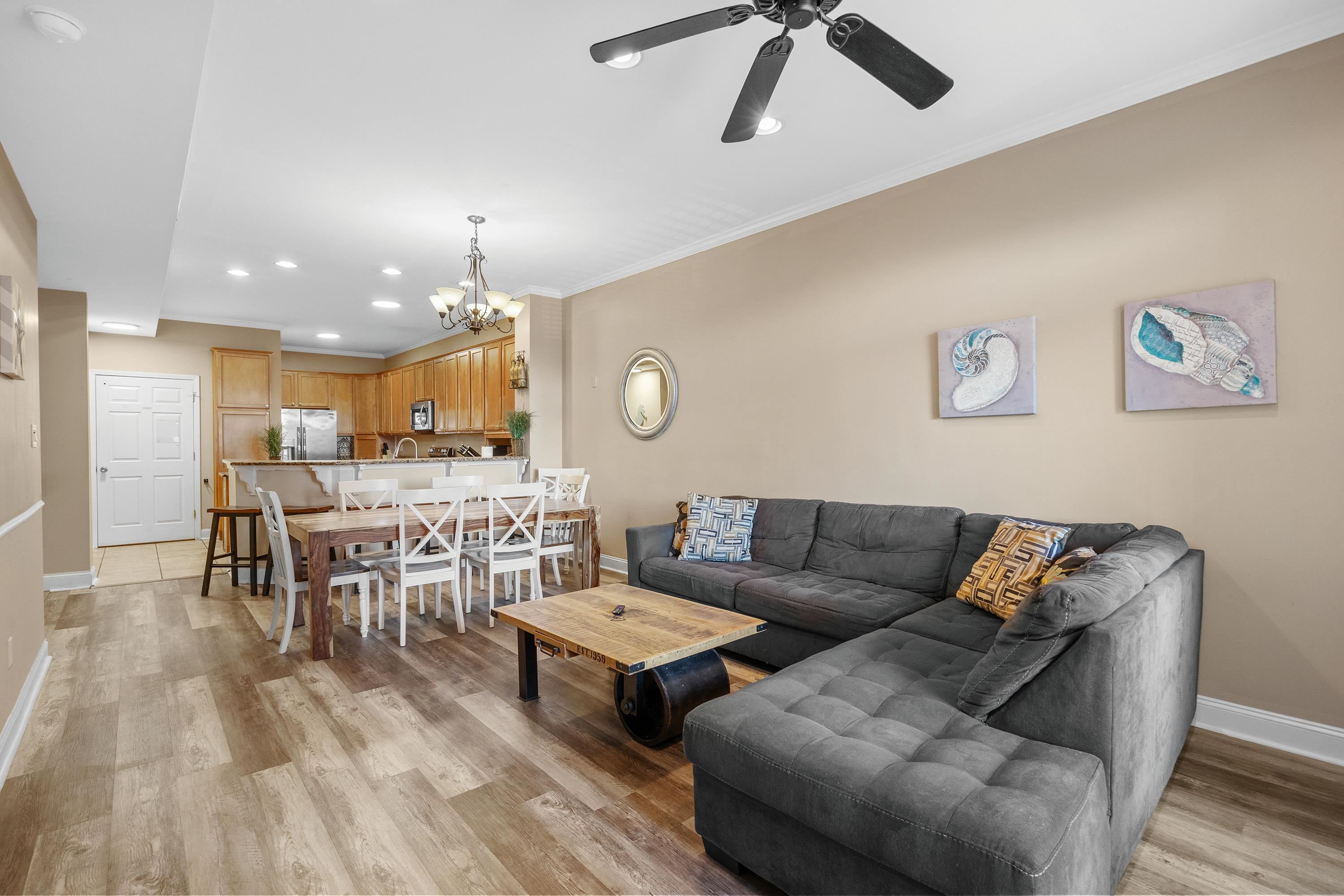 213 76th Ave. N Unit: C