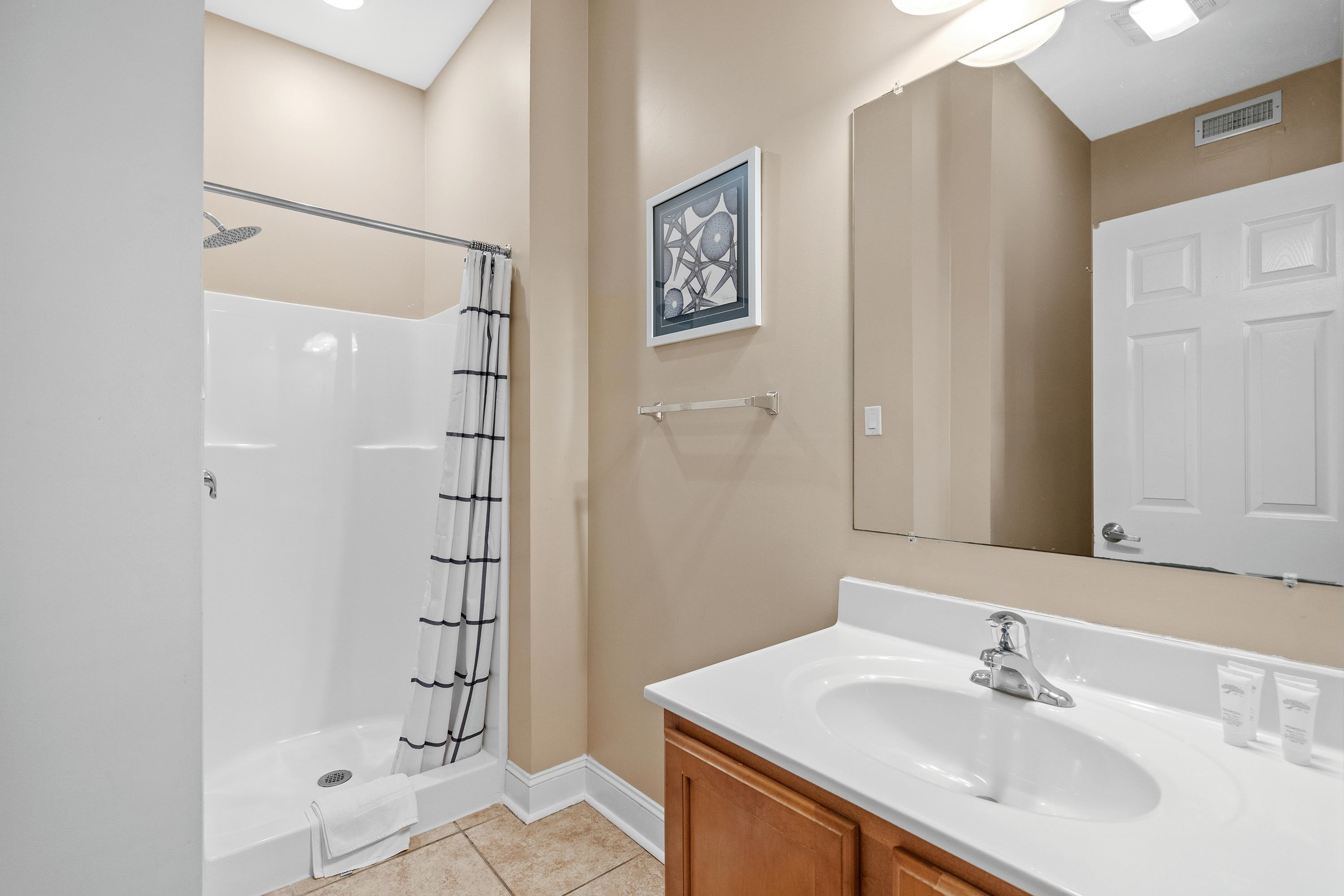 213 76th Ave. N Unit: C