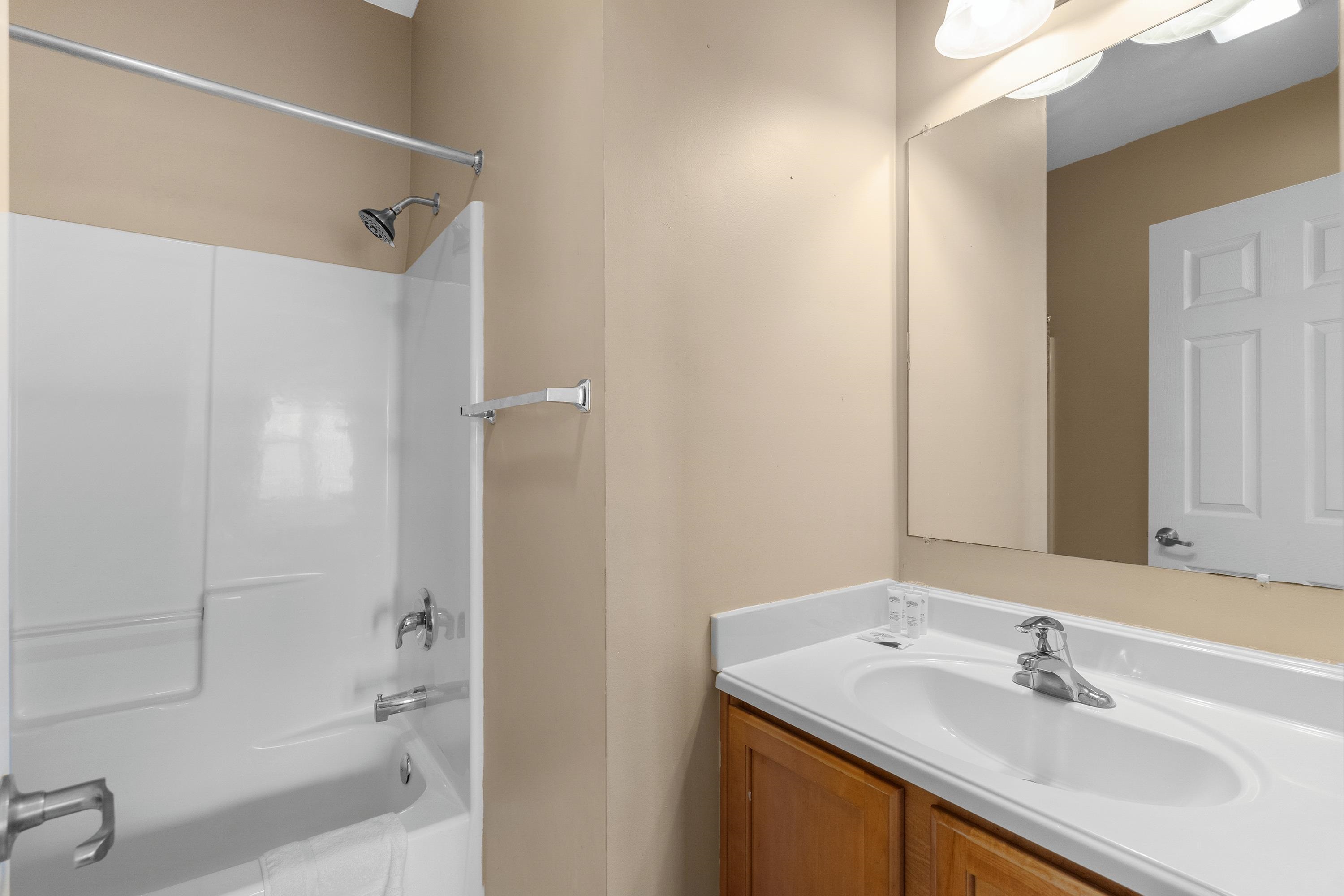213 76th Ave. N Unit: C