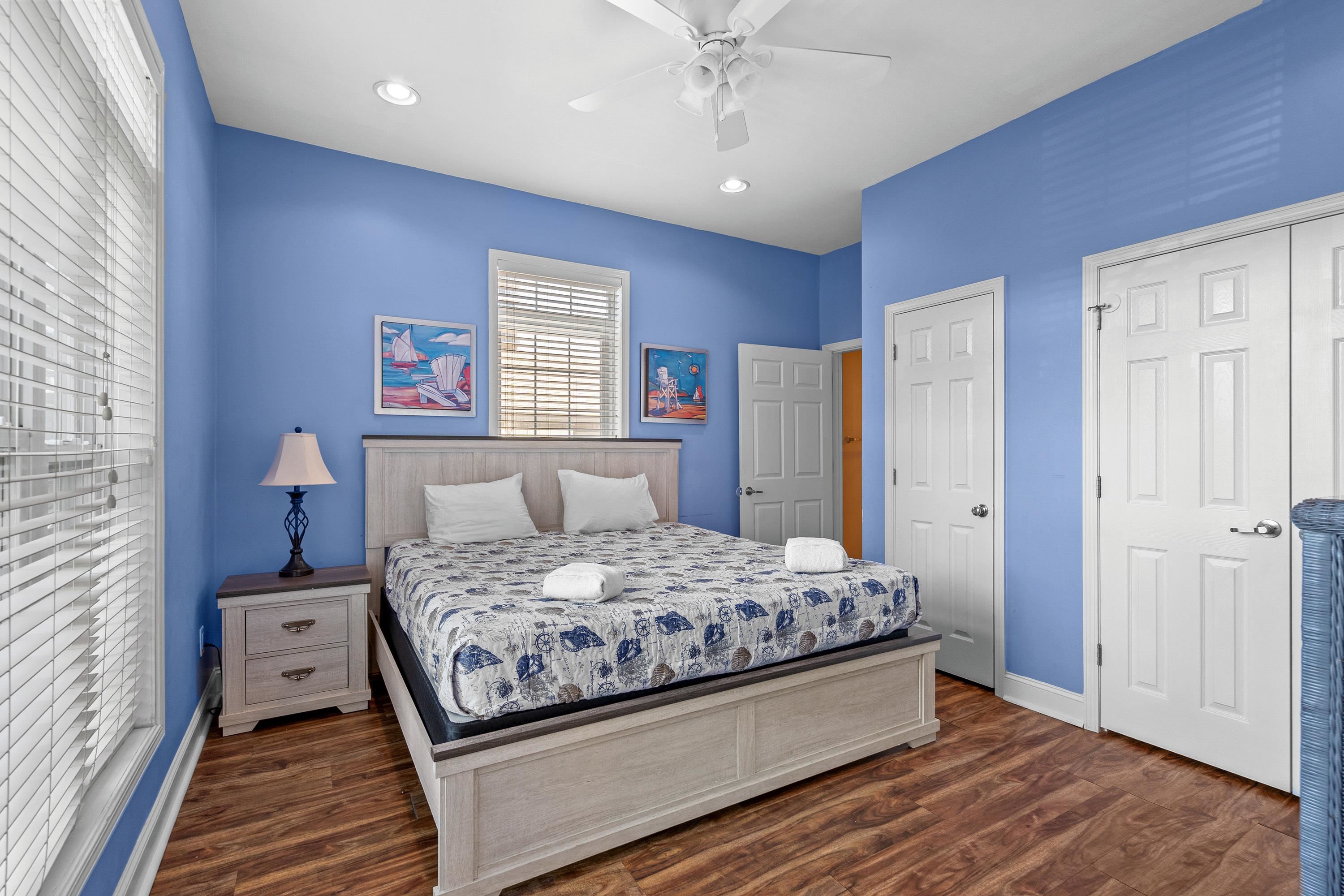 213 76th Ave. N Unit: C