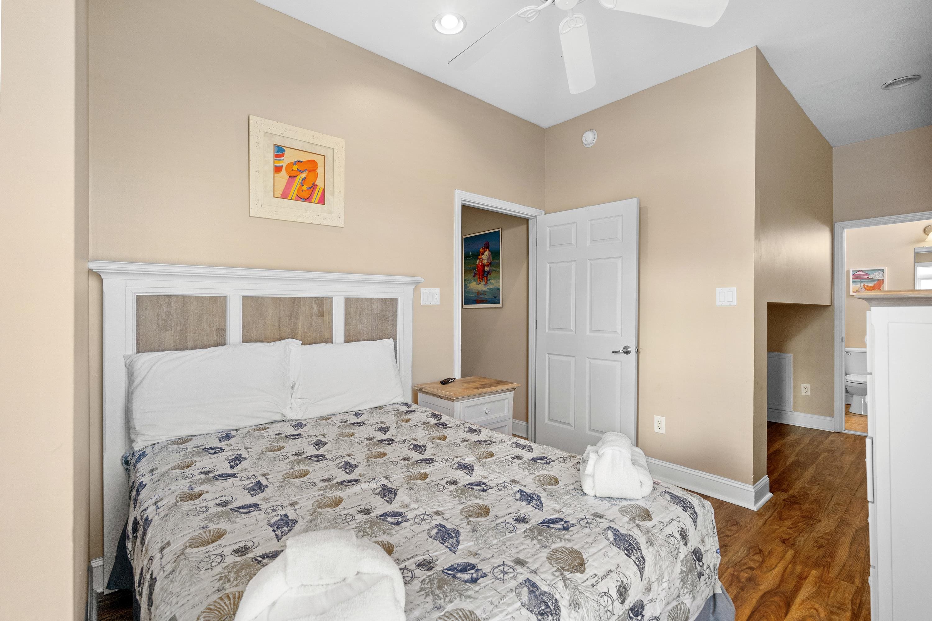 213 76th Ave. N Unit: C