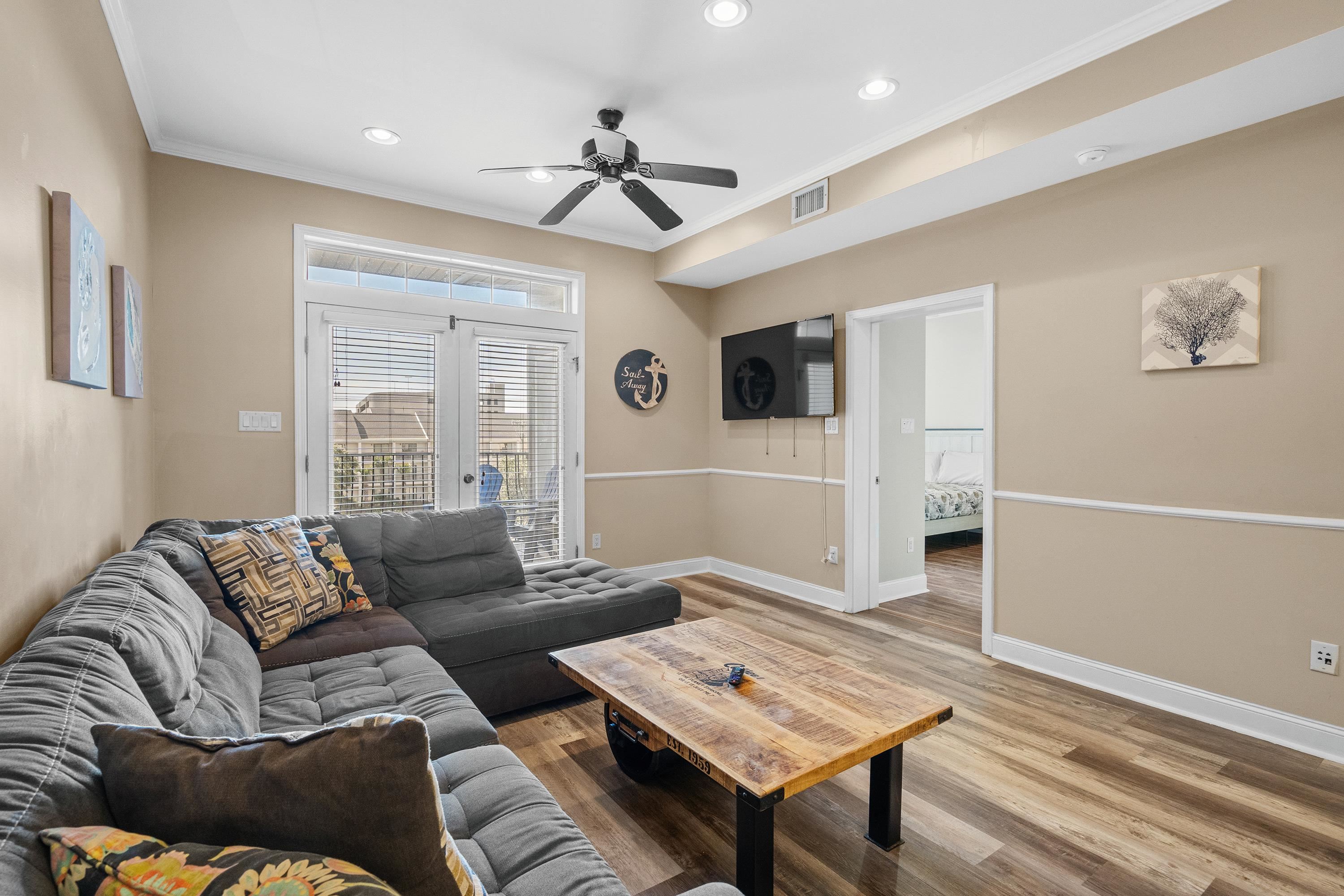 213 76th Ave. N Unit: C