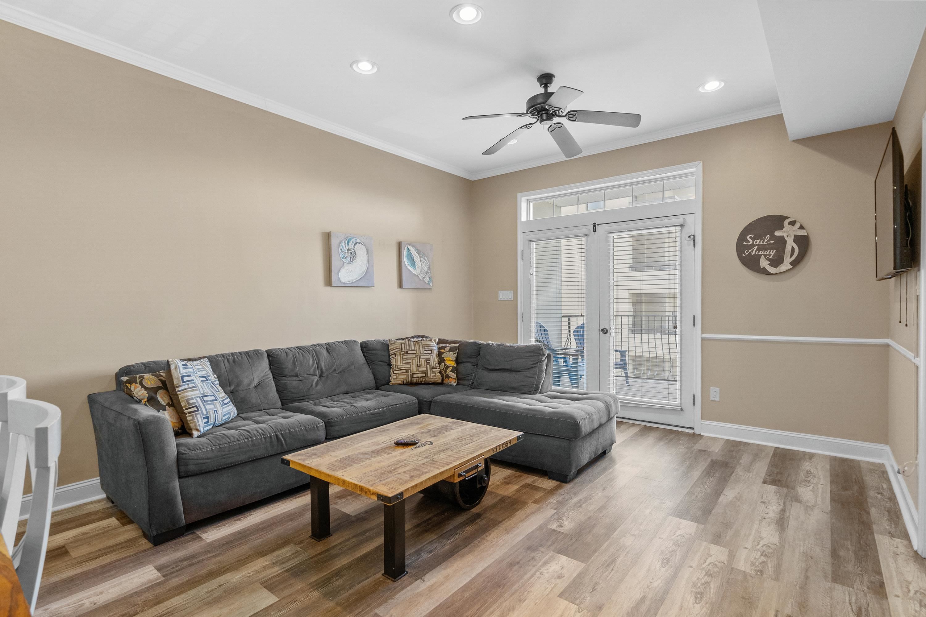213 76th Ave. N Unit: C