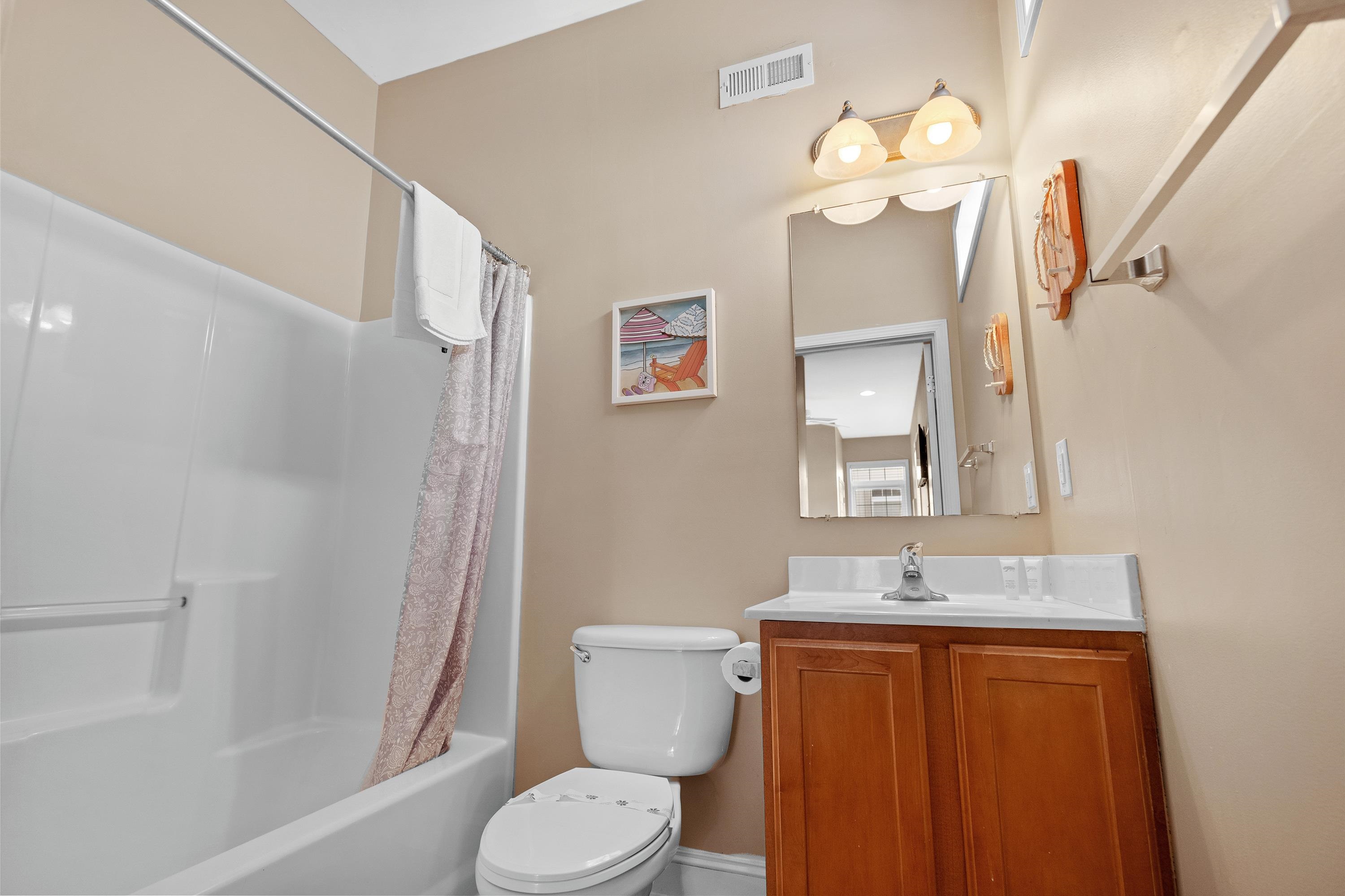 213 76th Ave. N Unit: C