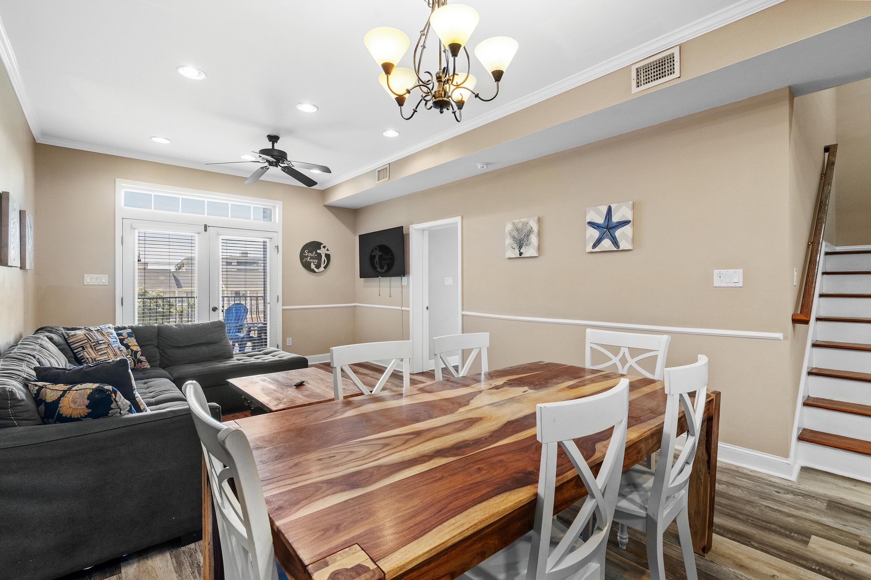 213 76th Ave. N Unit: C