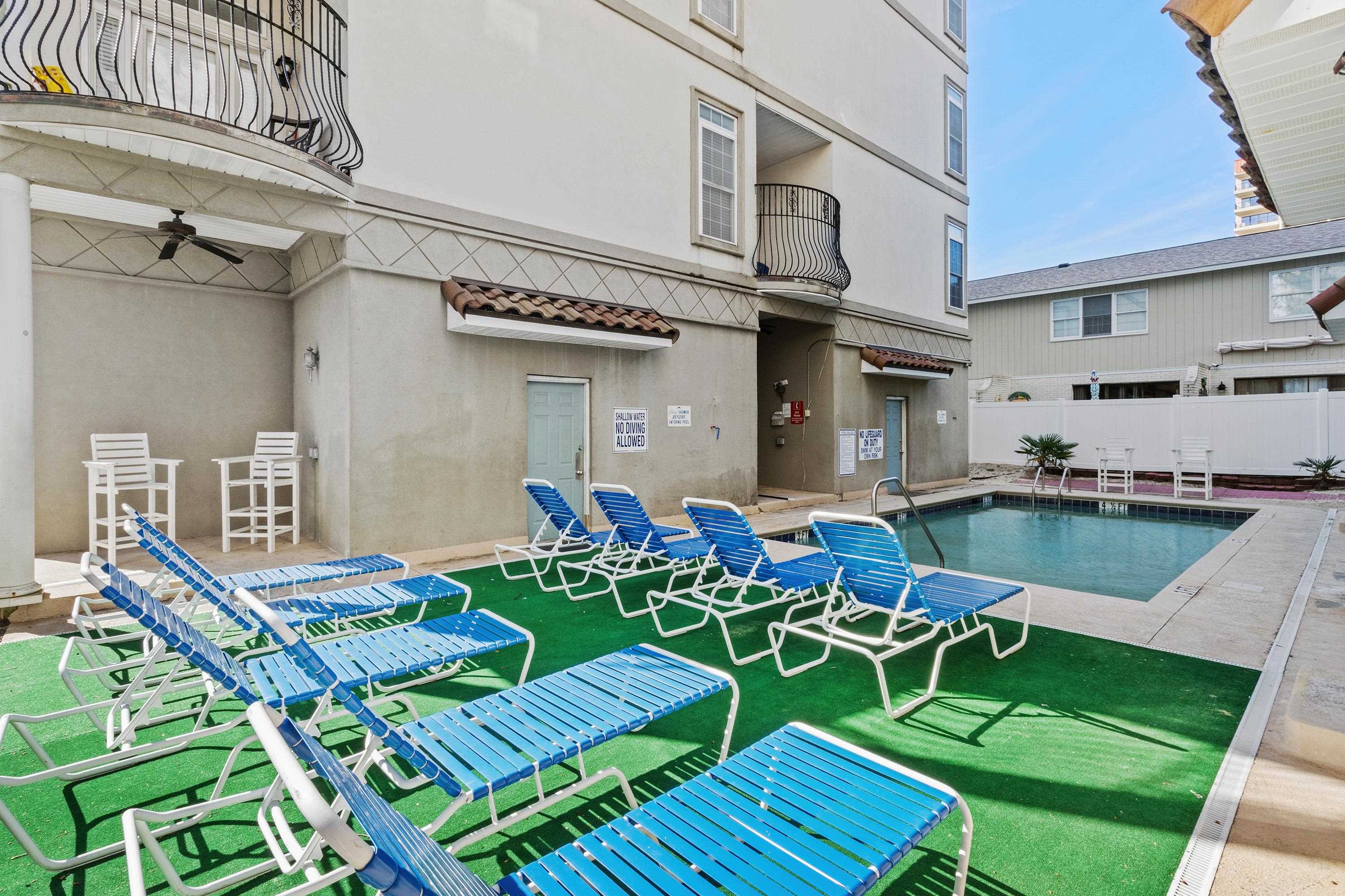 213 76th Ave. N Unit: C