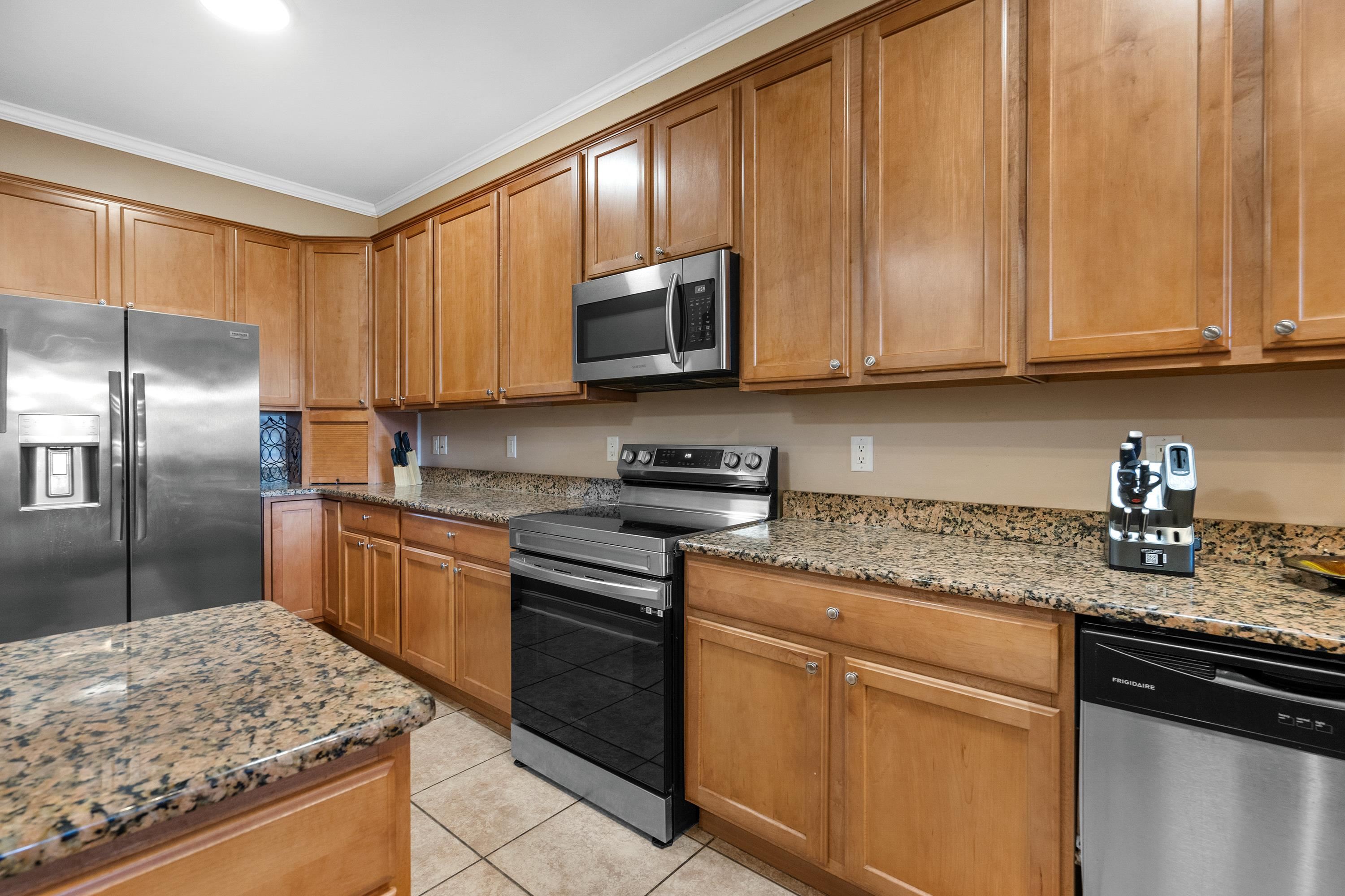 213 76th Ave. N Unit: C