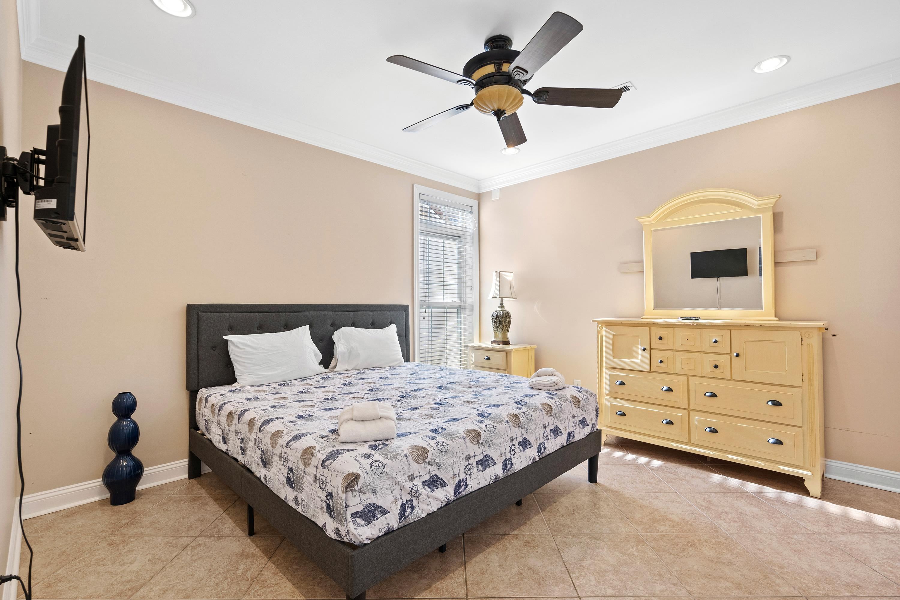 213 76th Ave. N Unit: A