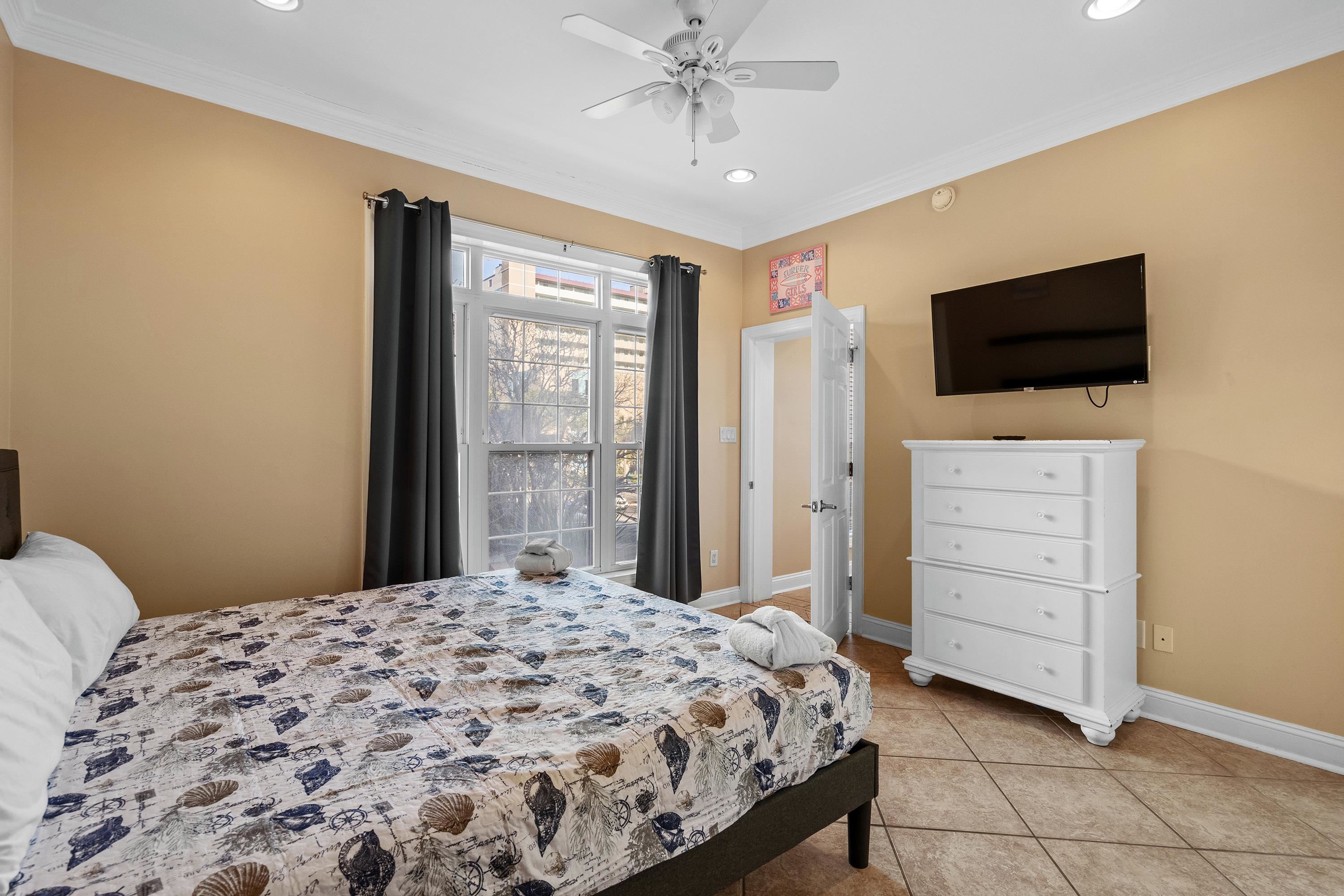 213 76th Ave. N Unit: A