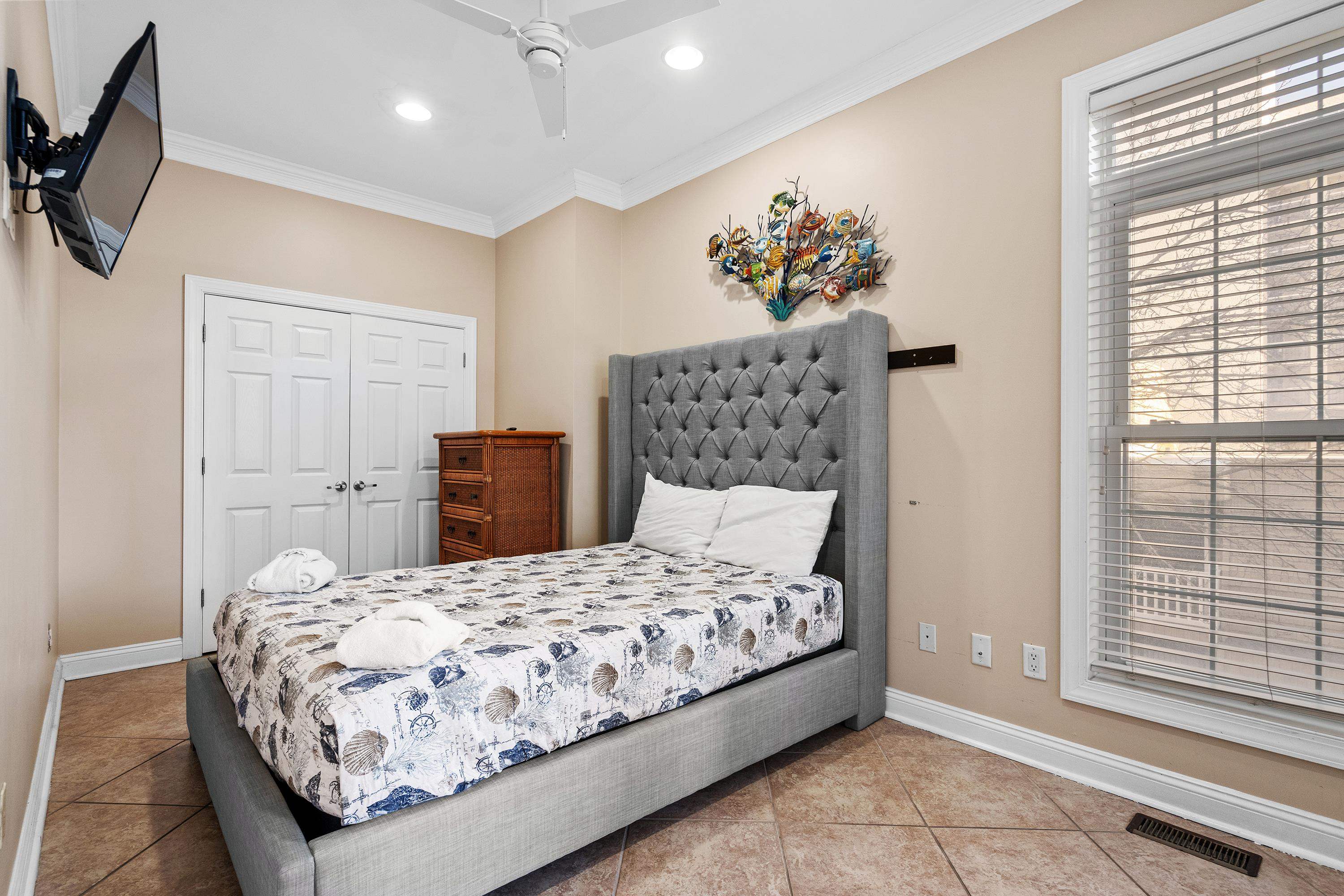 213 76th Ave. N Unit: A