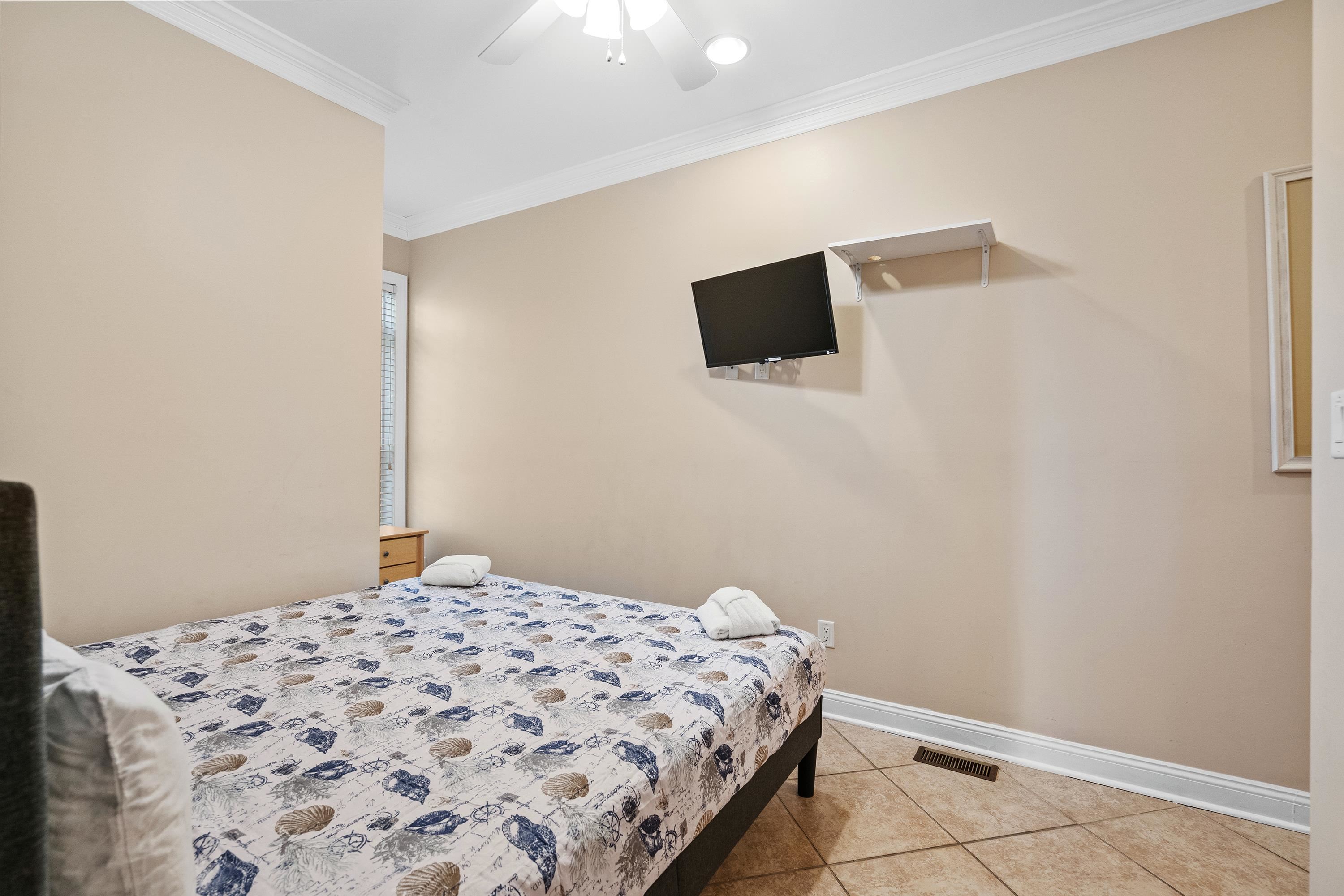 213 76th Ave. N Unit: A