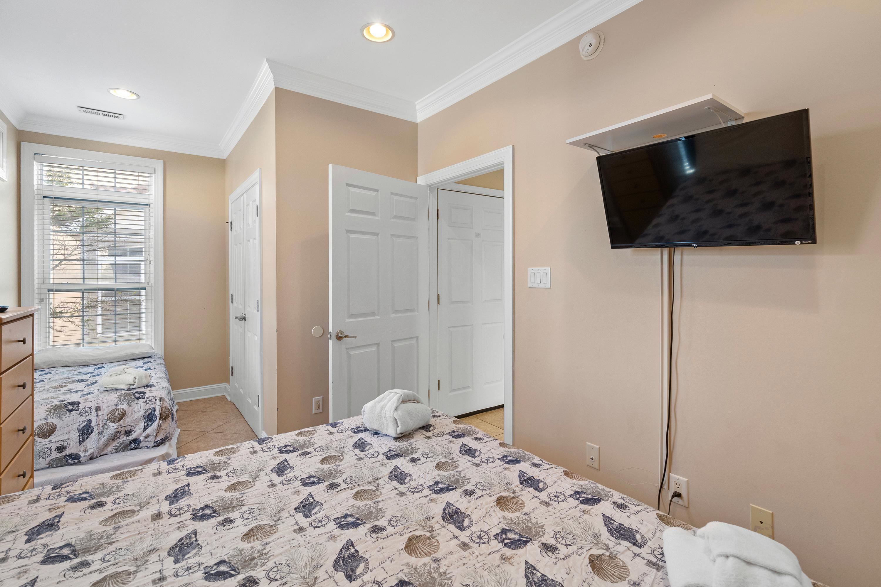 213 76th Ave. N Unit: A