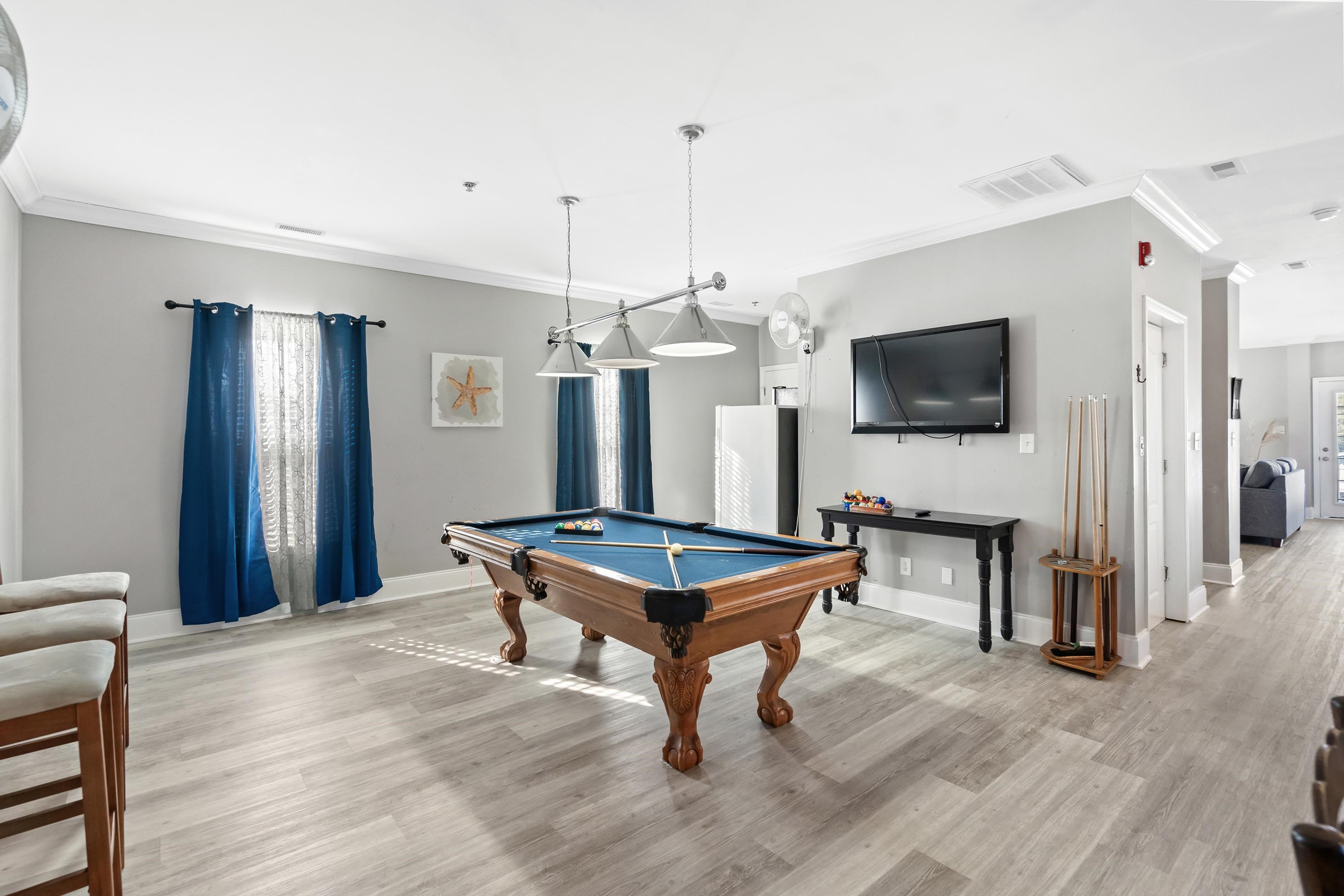304 South Hillside Dr. Unit: B