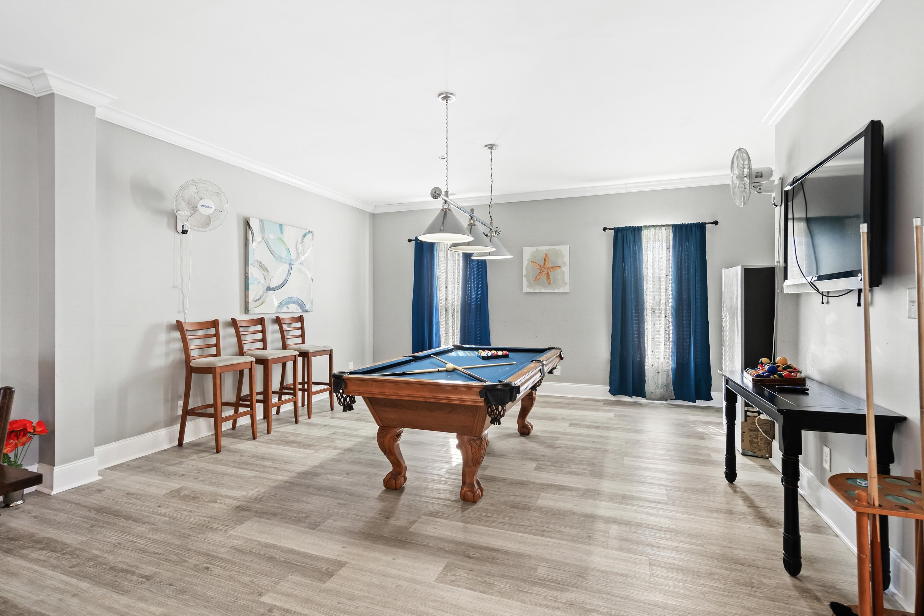304 South Hillside Dr. Unit: B
