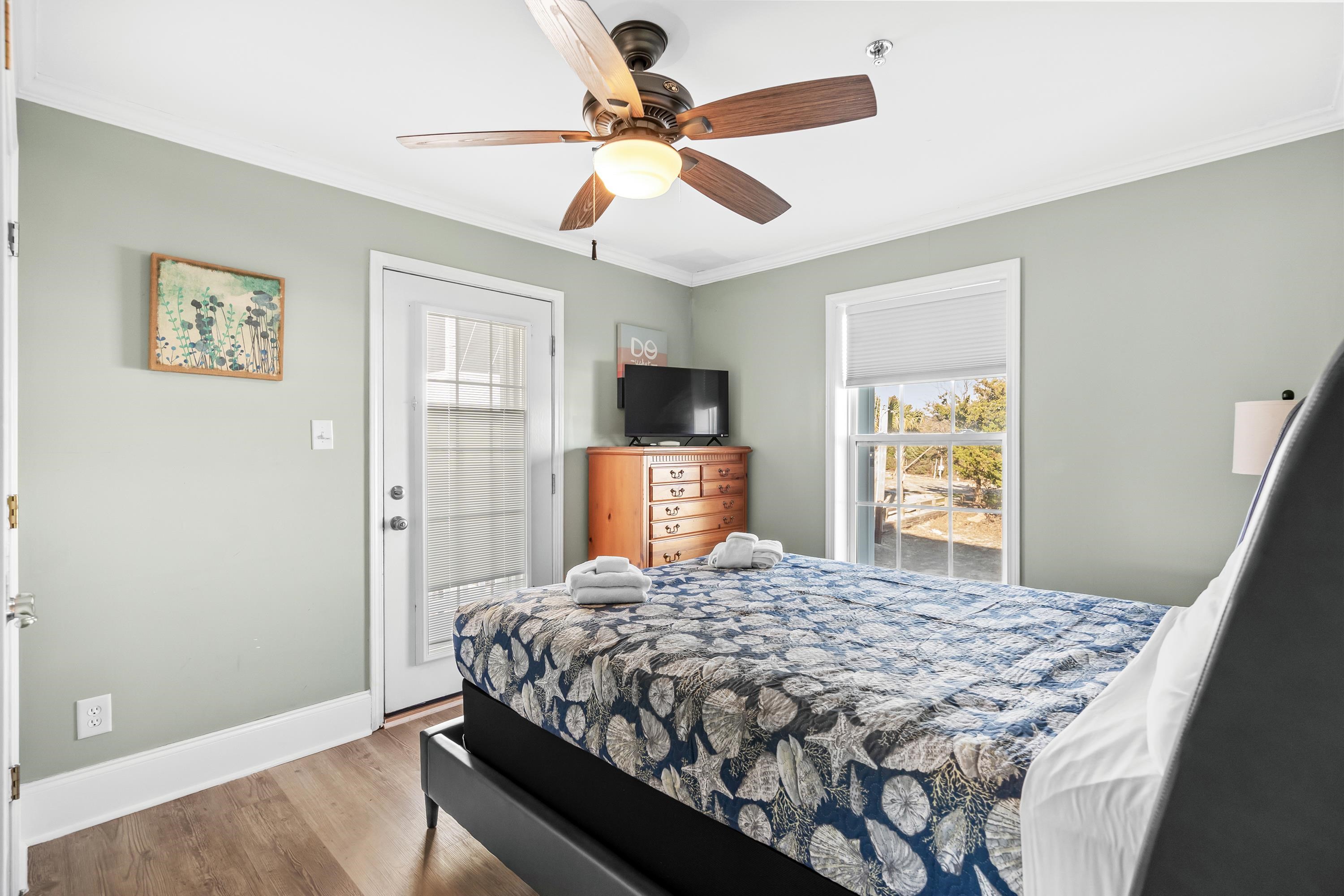 304 South Hillside Dr. Unit: B
