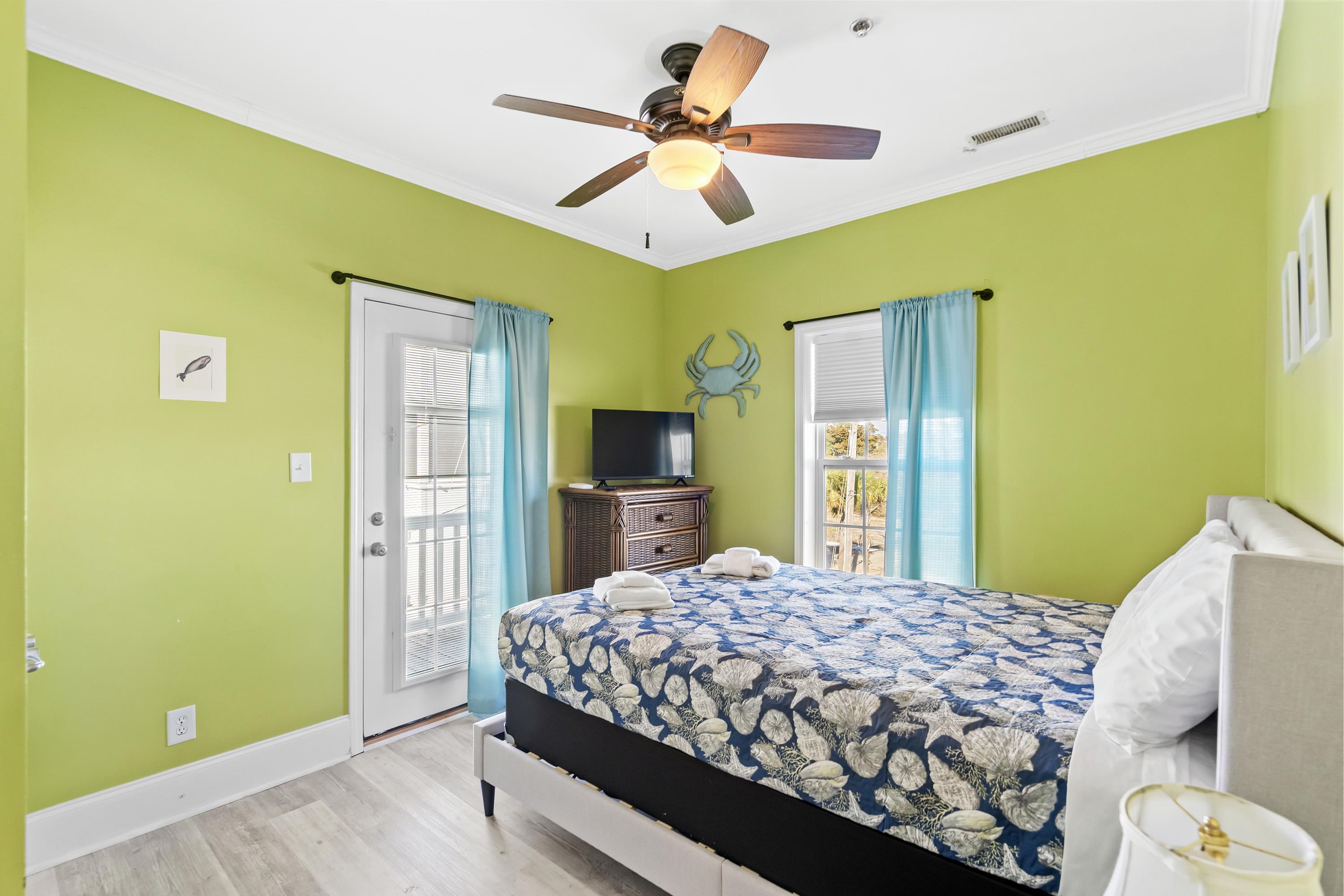 304 South Hillside Dr. Unit: B