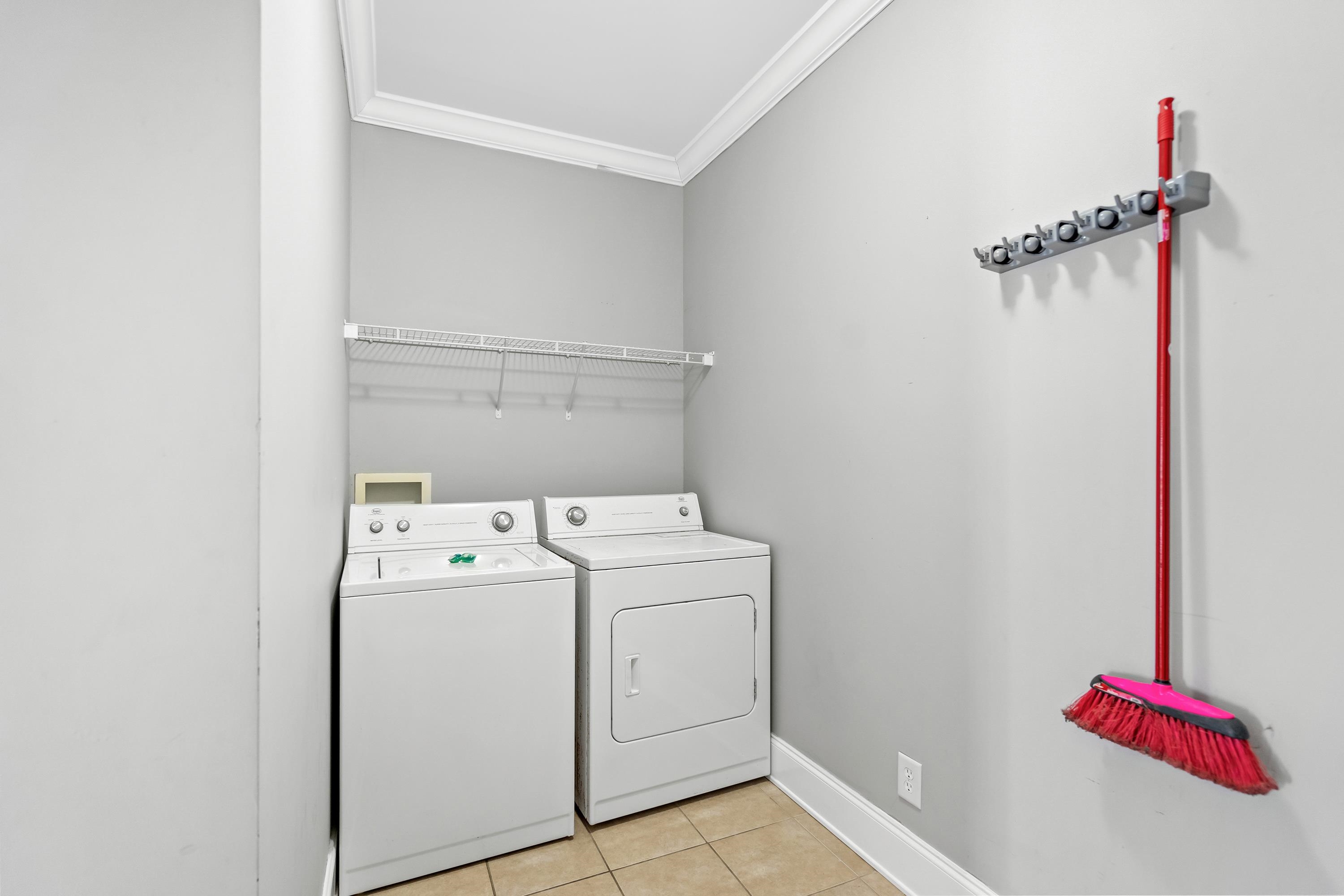 304 South Hillside Dr. Unit: B