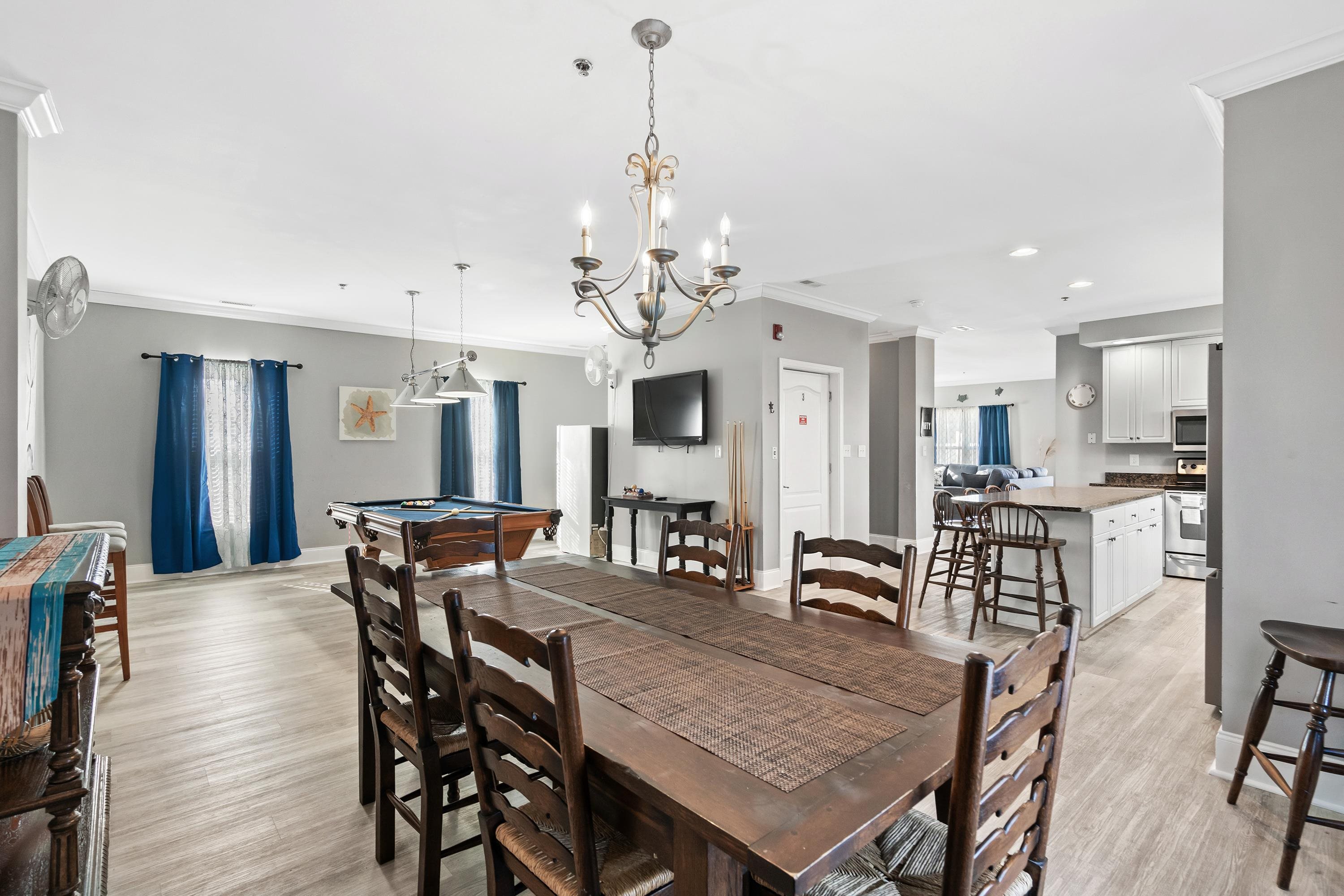 304 South Hillside Dr. Unit: B