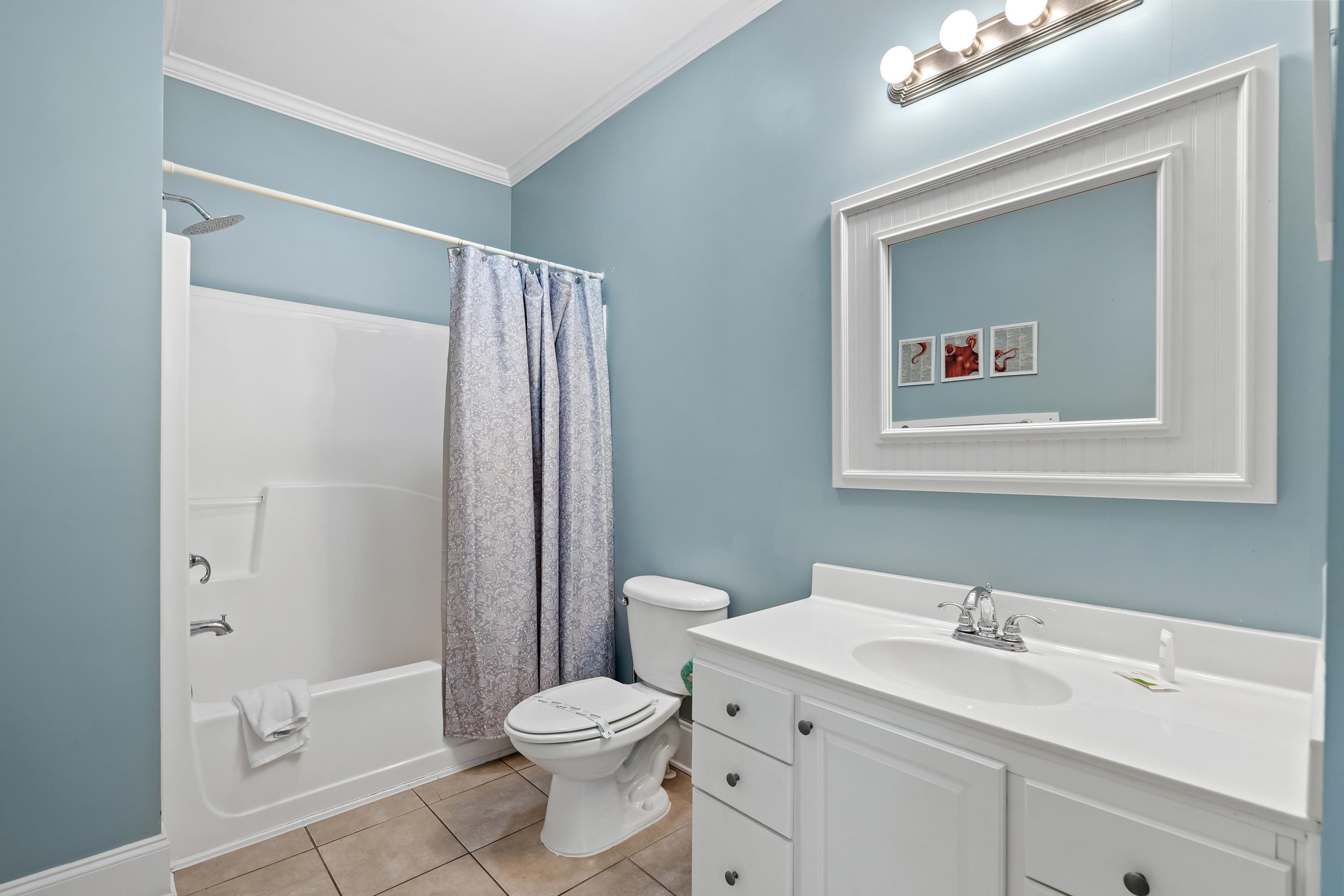 304 South Hillside Dr. Unit: B
