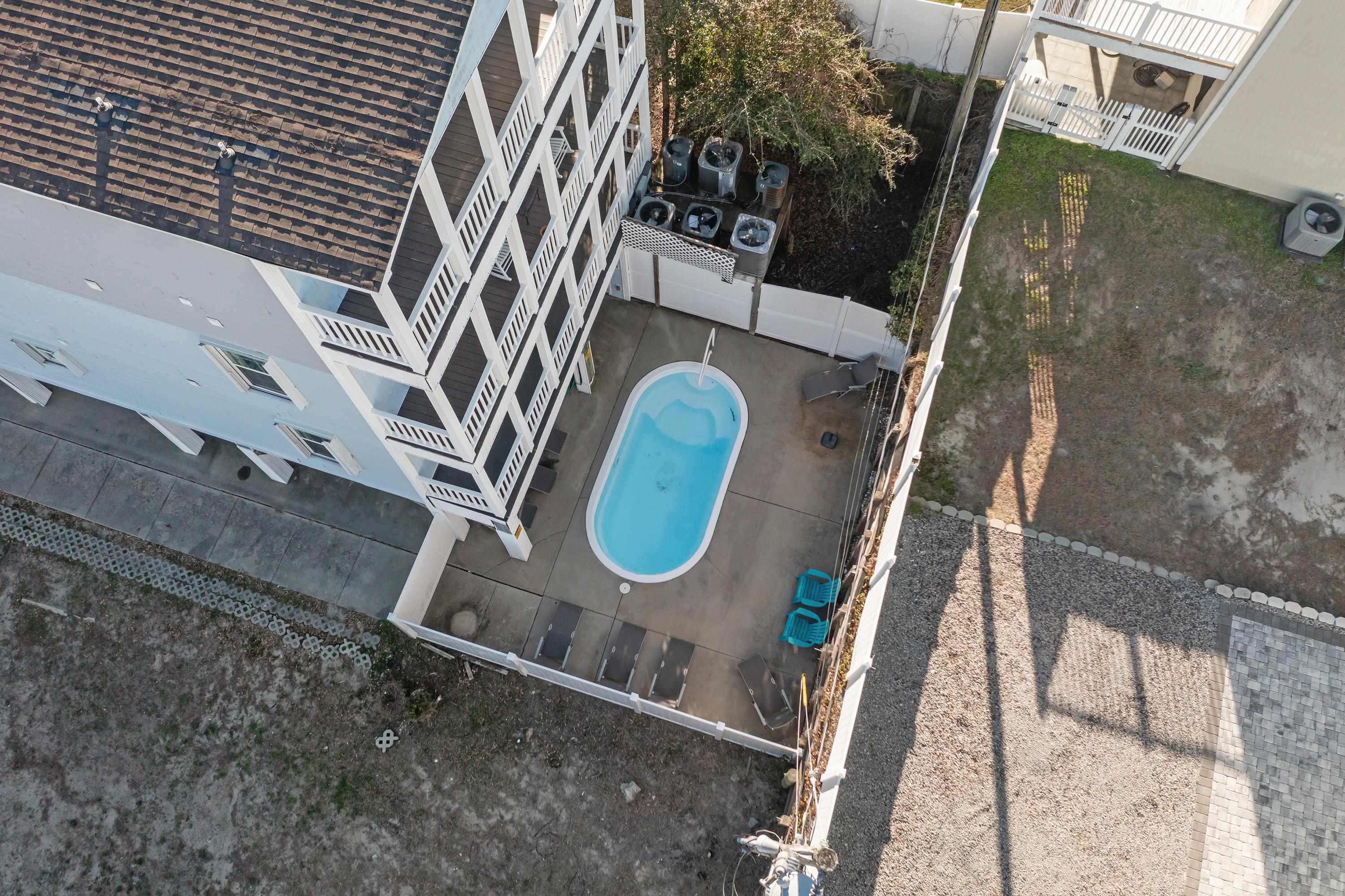 304 South Hillside Dr. Unit: B
