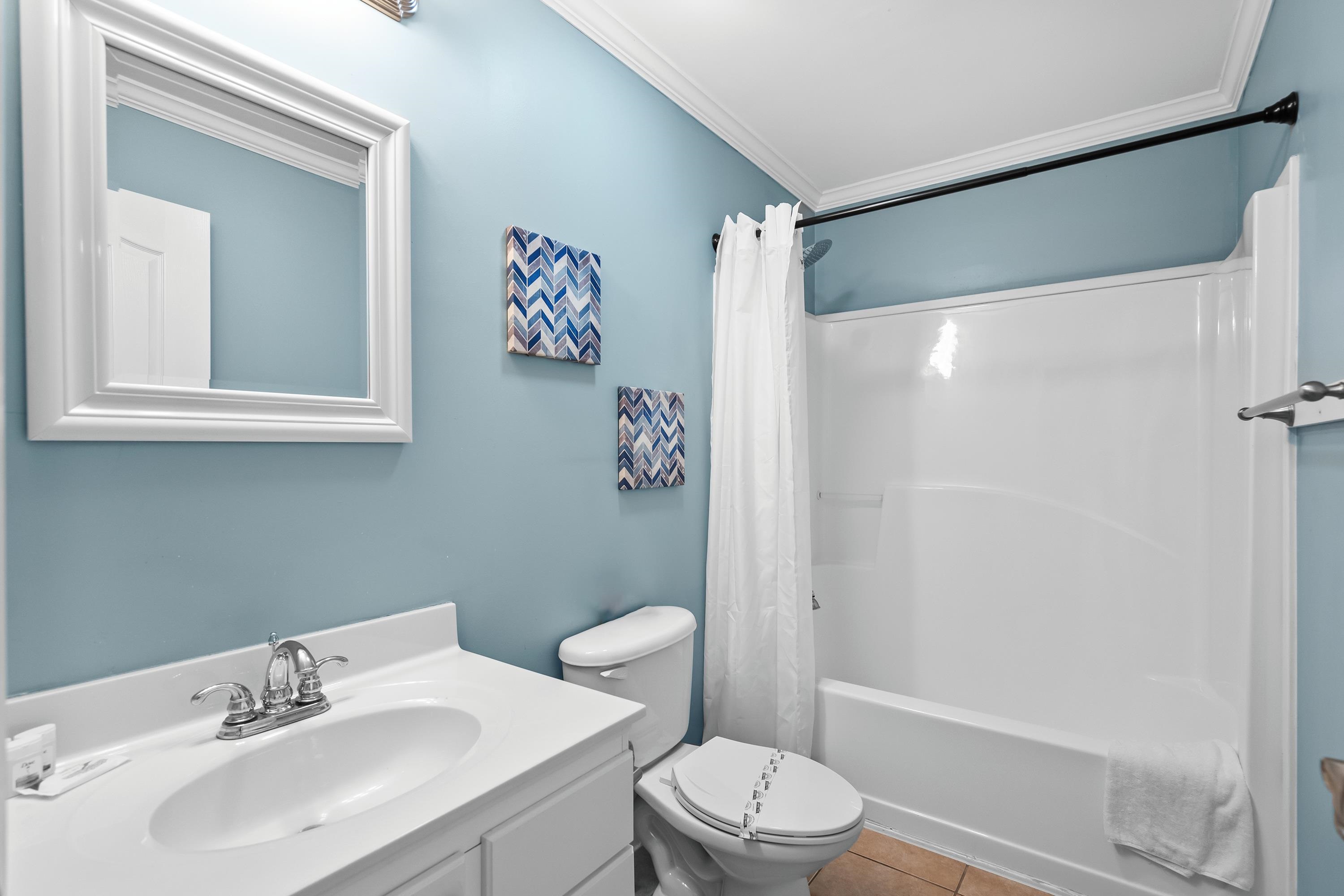 304 South Hillside Dr. Unit: B