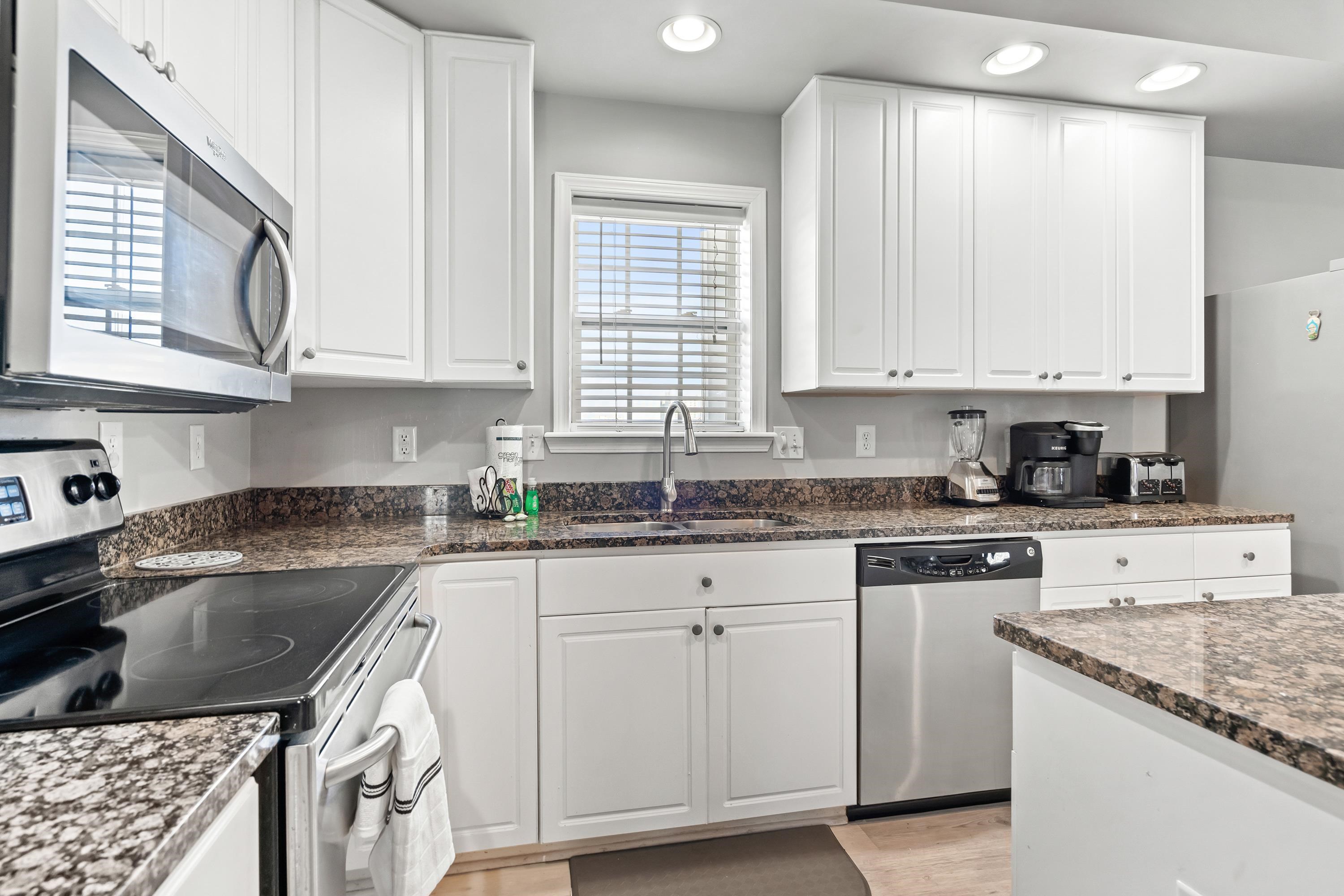 304 South Hillside Dr. Unit: B