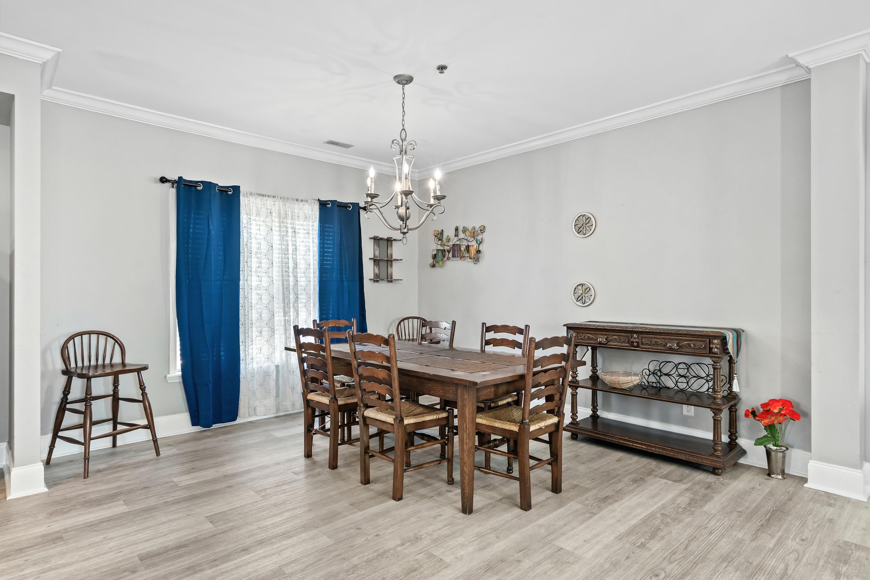 304 South Hillside Dr. Unit: B