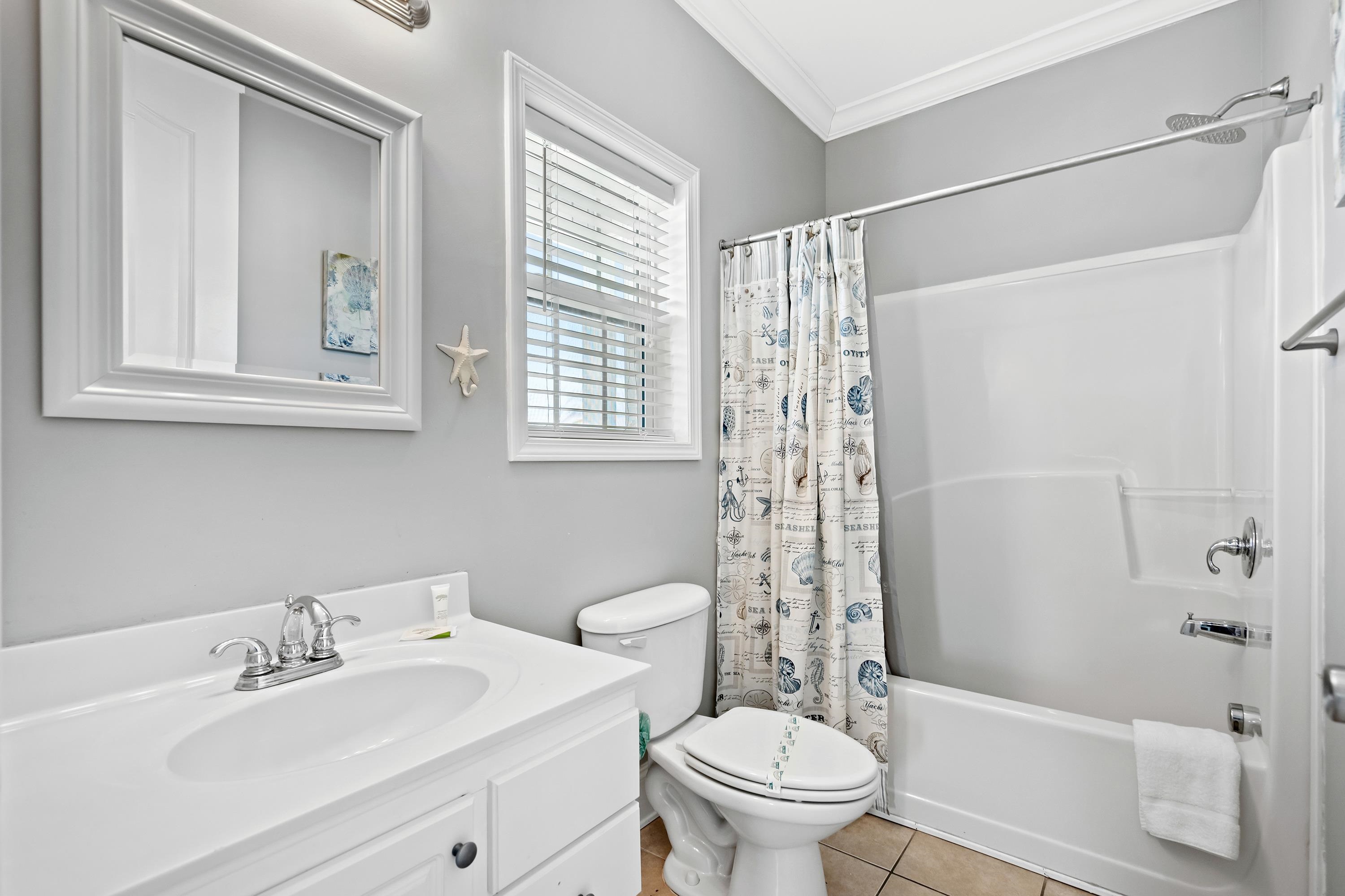 304 South Hillside Dr. Unit: B