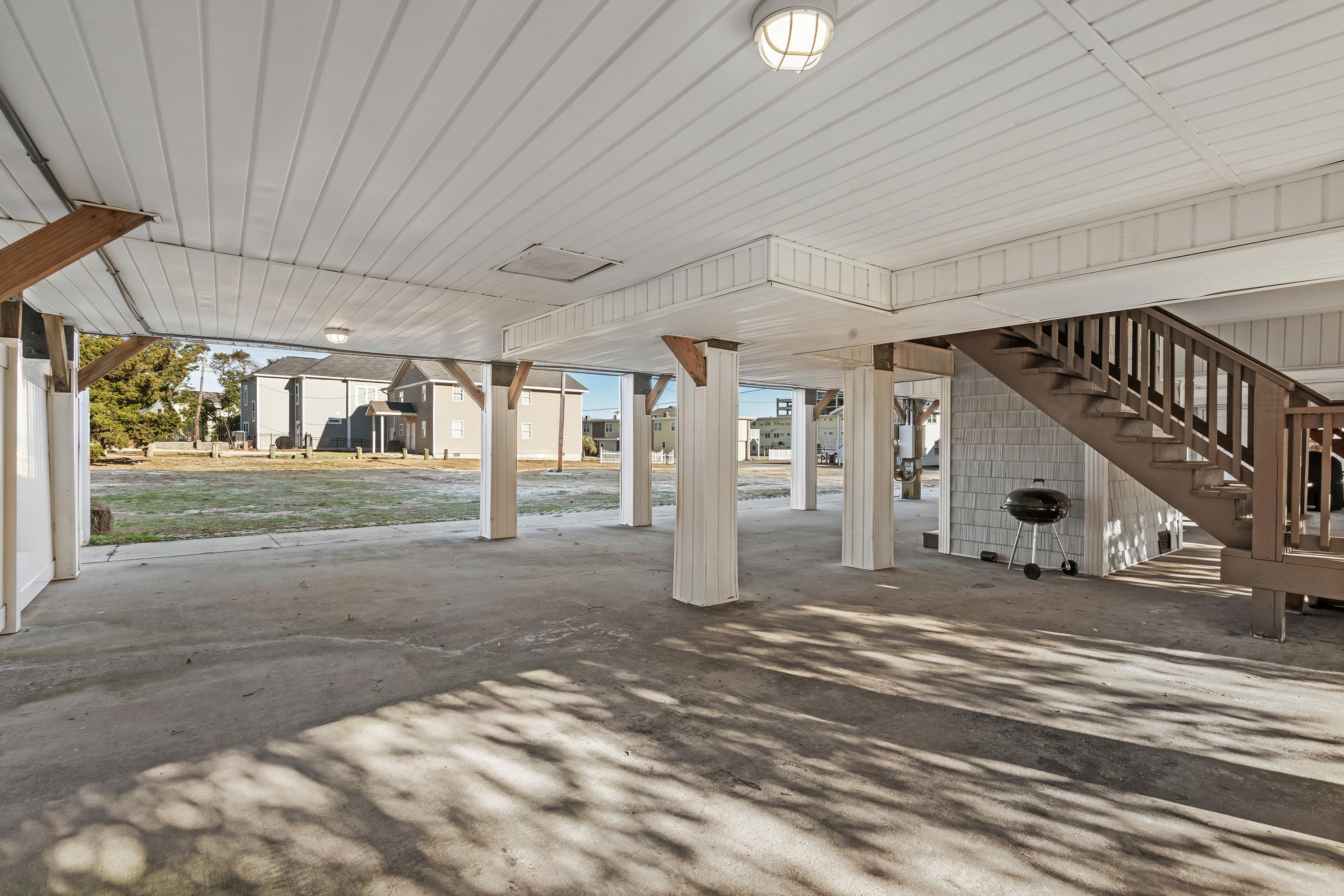 304 South Hillside Dr. Unit: B