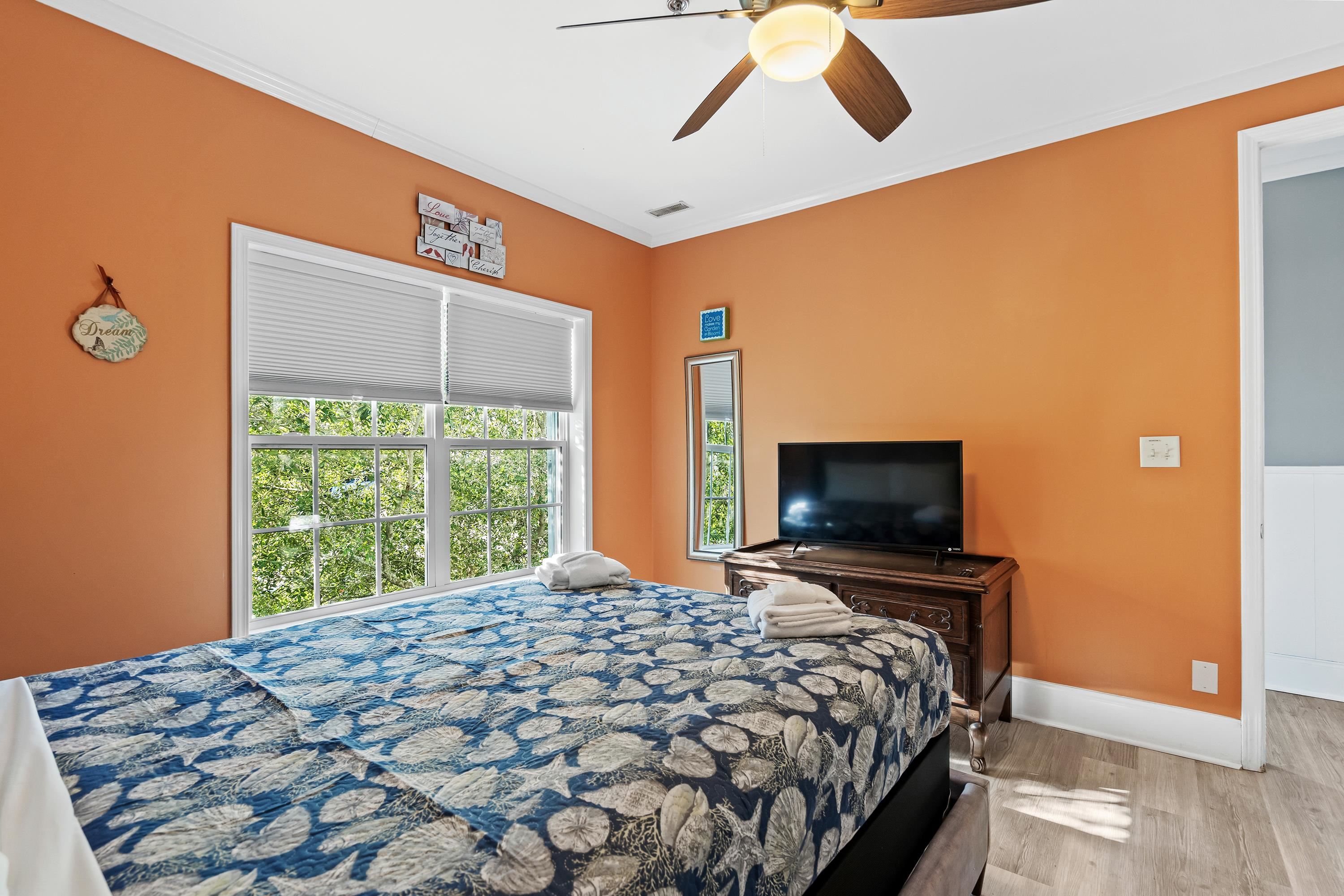 304 South Hillside Dr. Unit: B