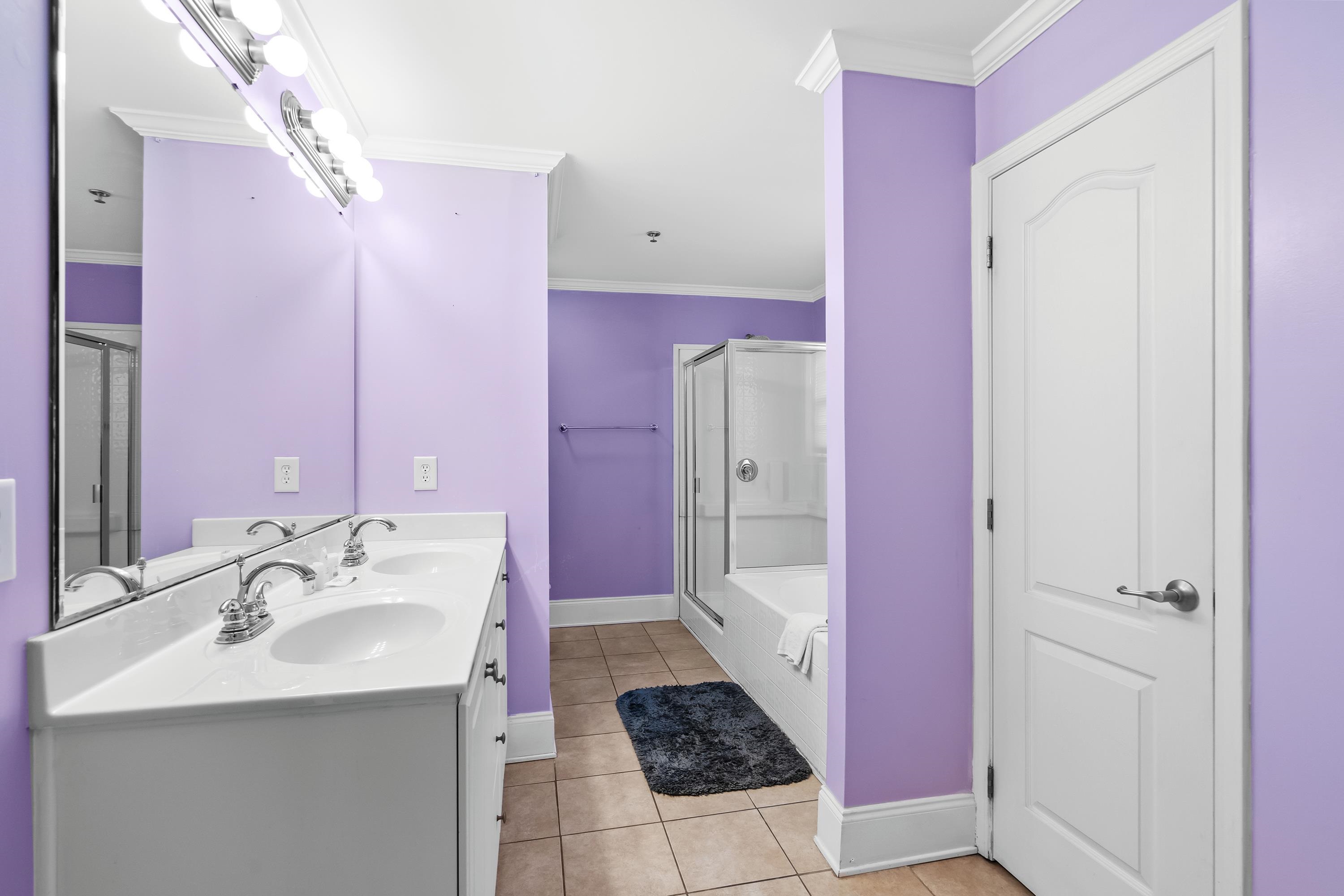 304 South Hillside Dr. Unit: B